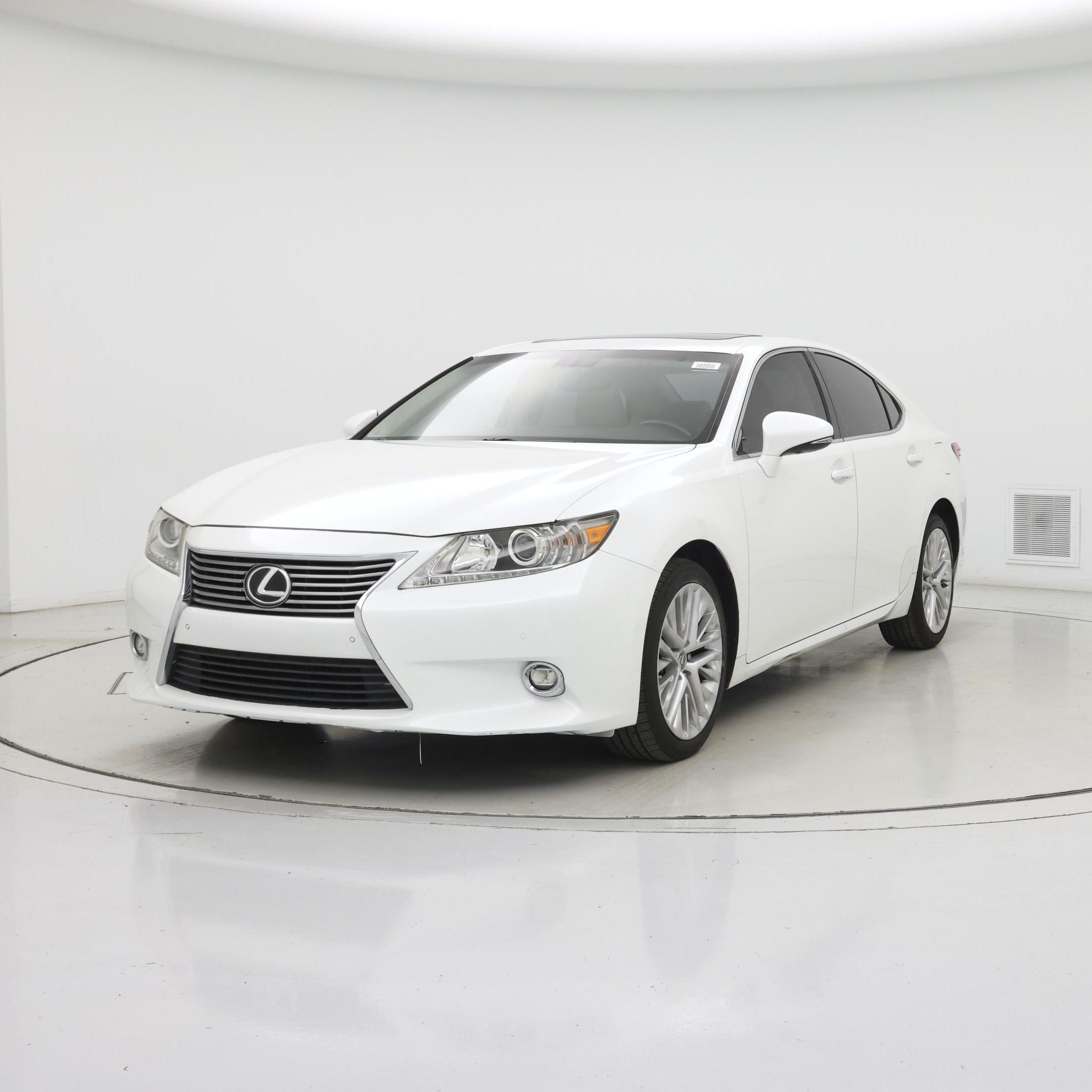 Thumbnail: 2014 Lexus ES - 4