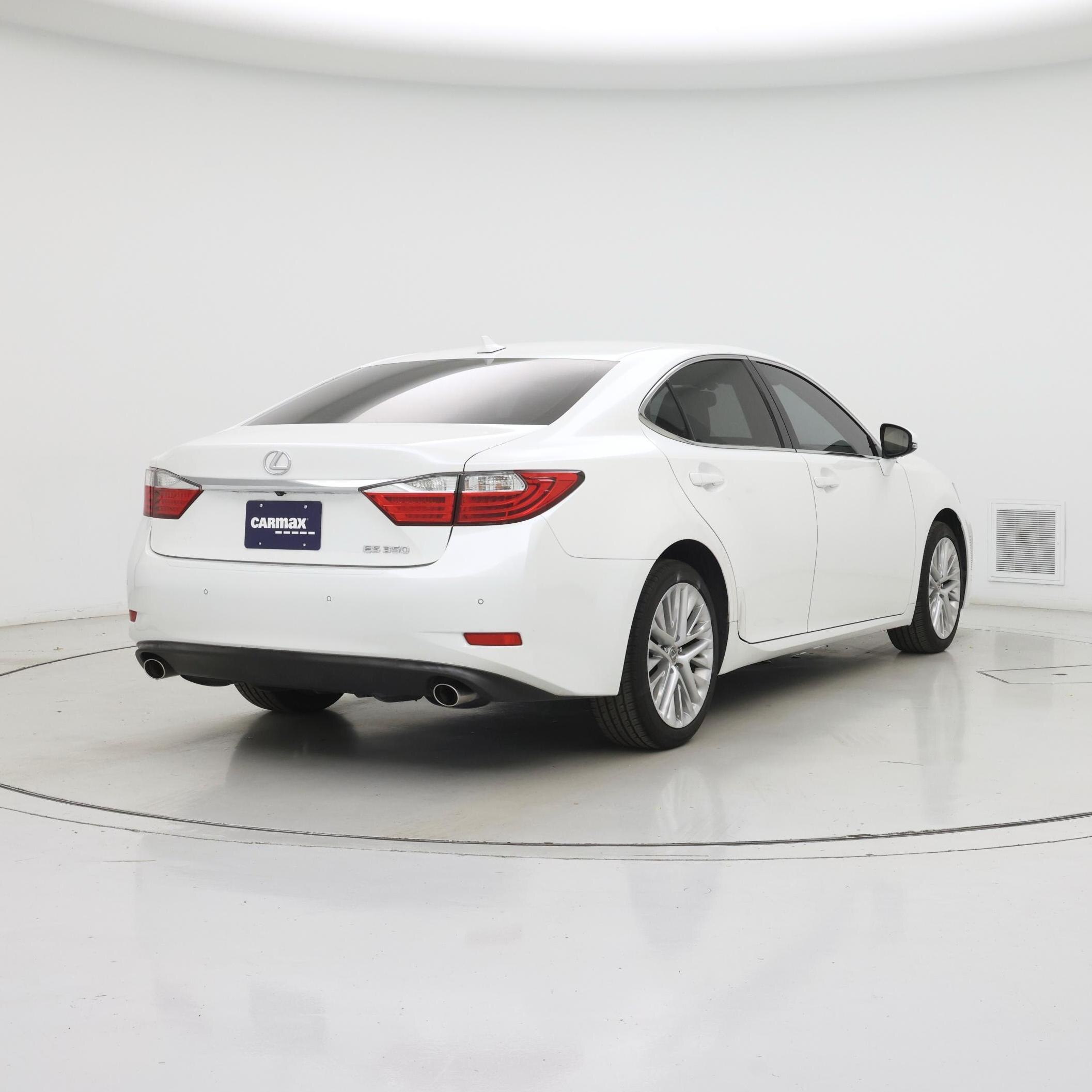 Thumbnail: 2014 Lexus ES - 8