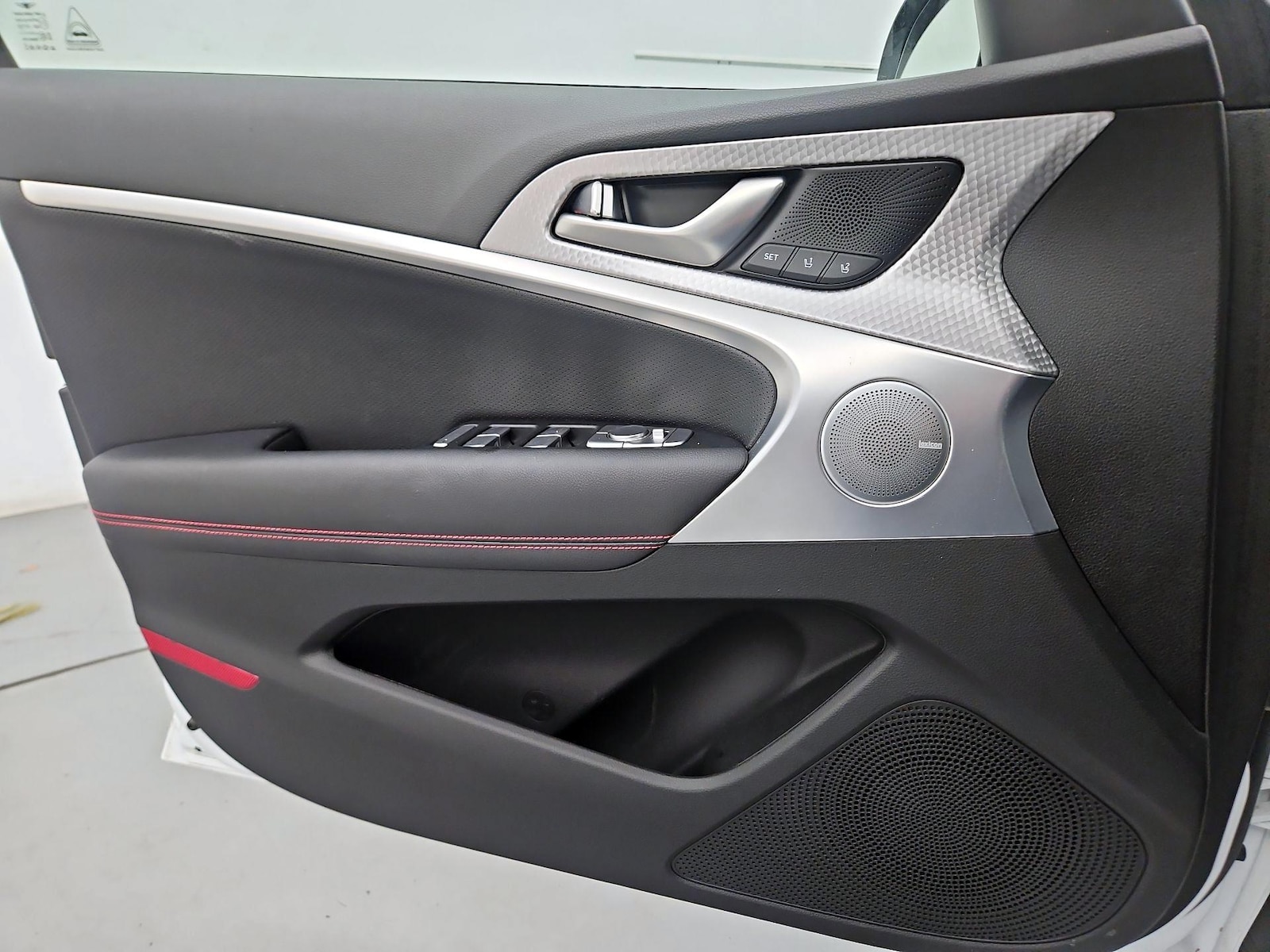 2023 GENESIS G70 Standard - Photo 13