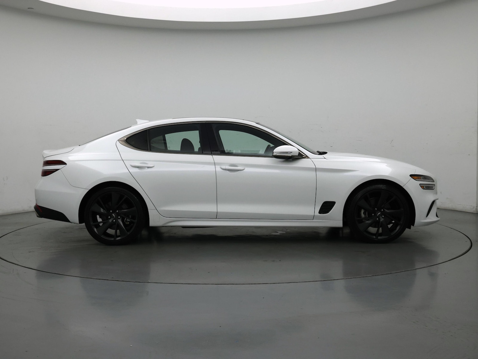 2023 GENESIS G70 Standard - Photo 8