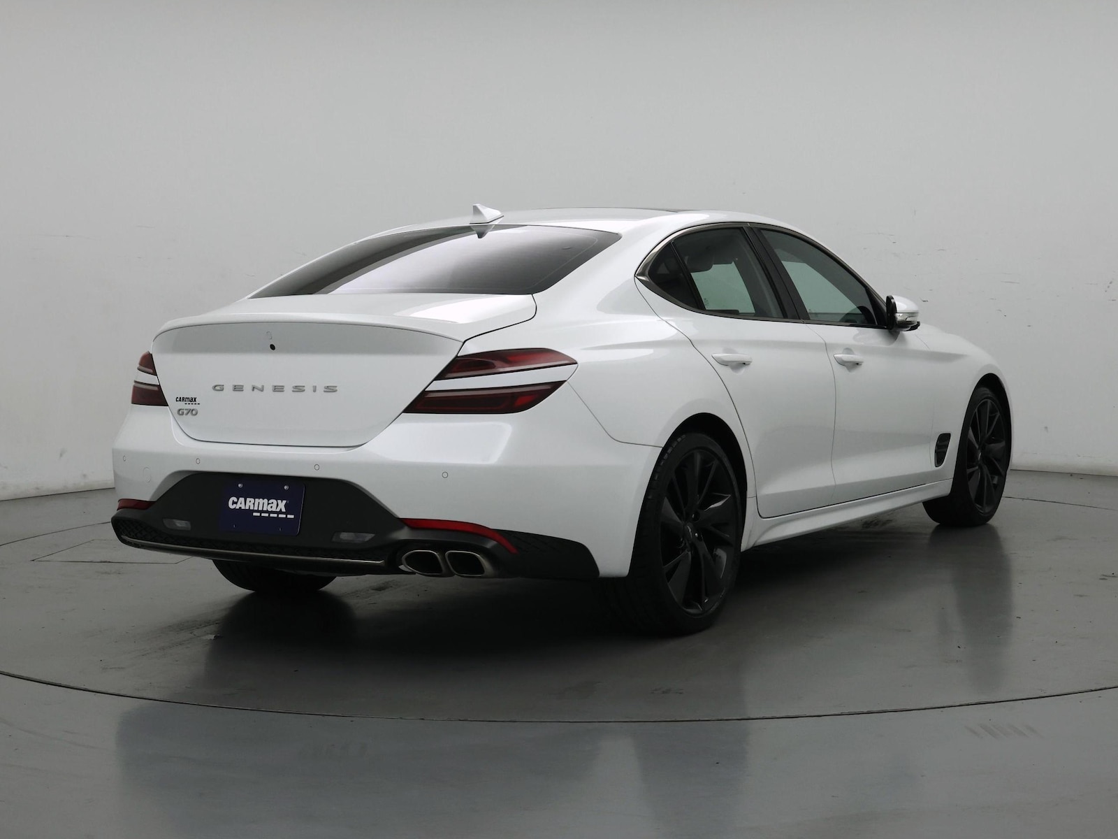 2023 GENESIS G70 Standard - Photo 9
