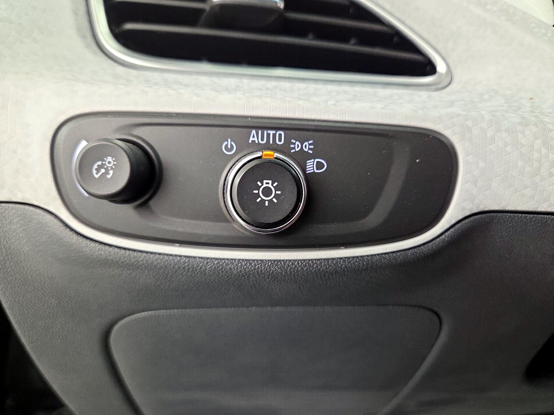 Thumbnail: 2021 Chevrolet Bolt EV - 13