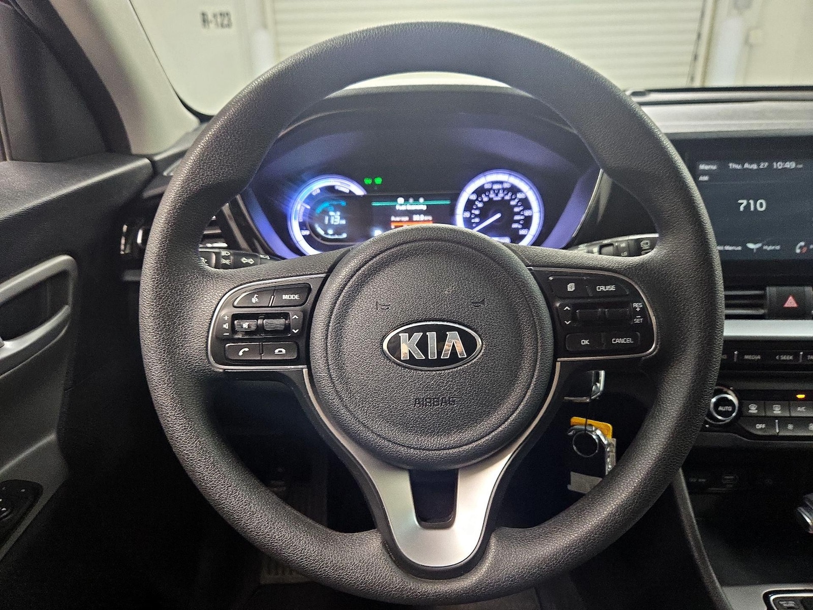 2020 Kia Niro LX - Photo 11