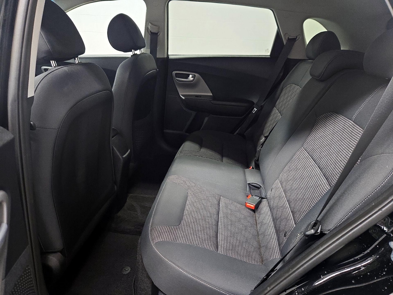 2020 Kia Niro LX - Photo 20