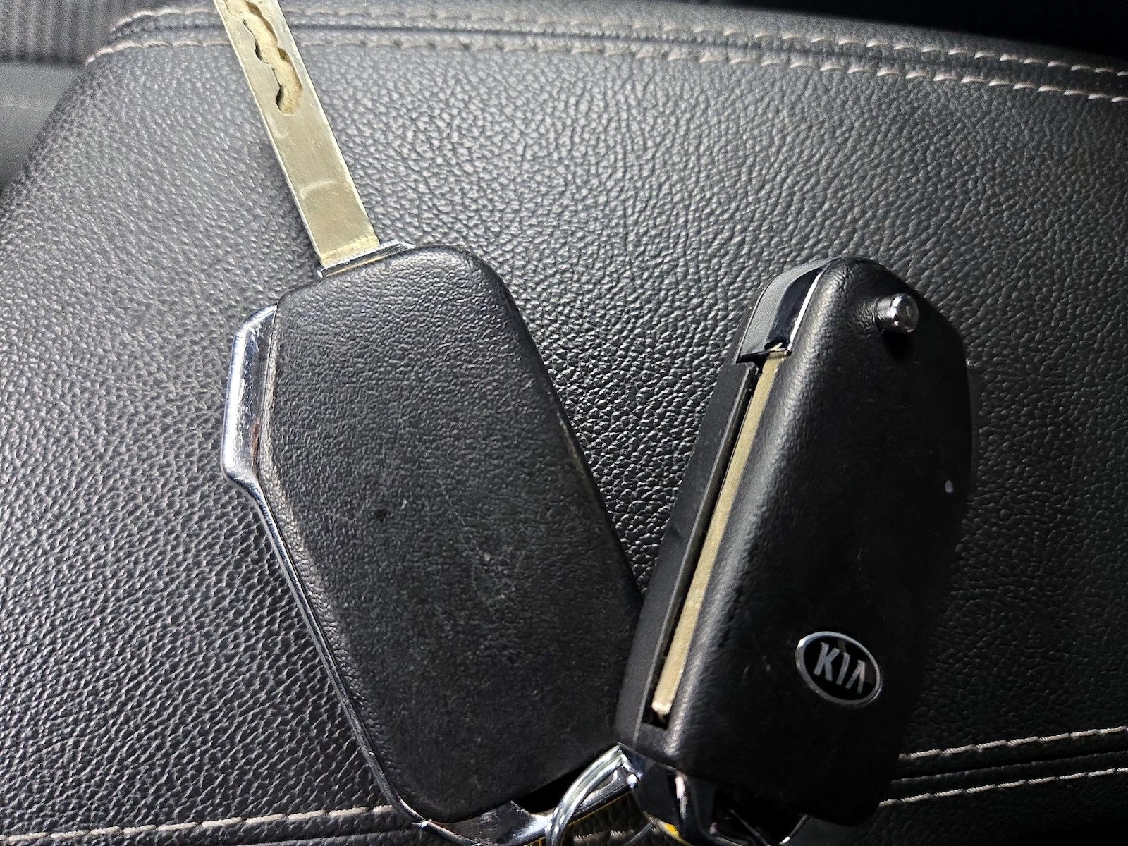 2020 Kia Niro LX - Photo 23