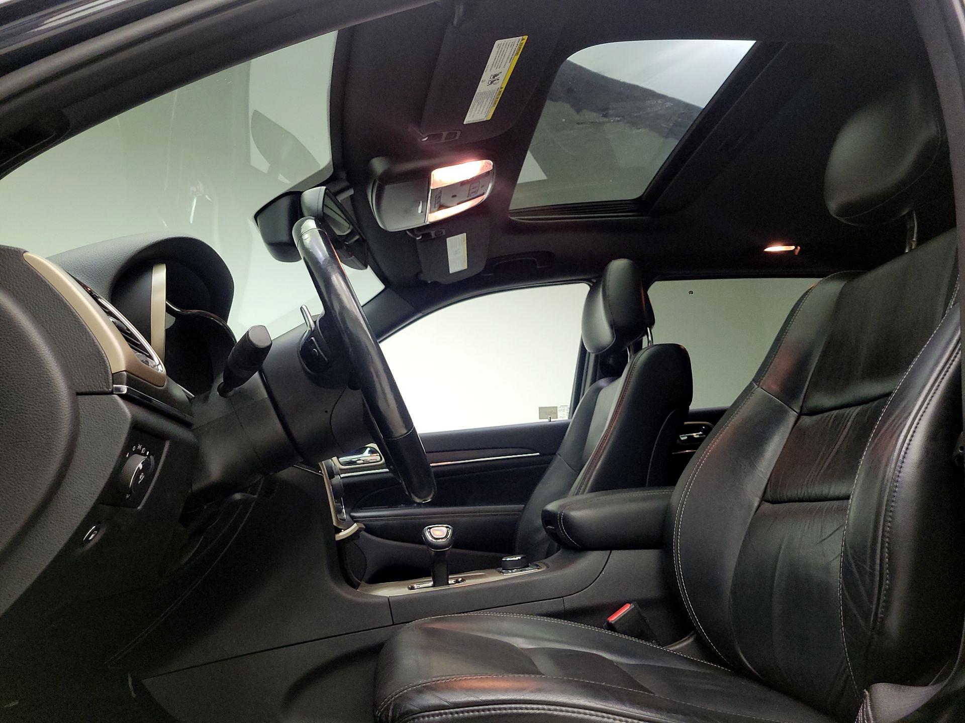 Thumbnail: 2015 Jeep Grand Cherokee - 20