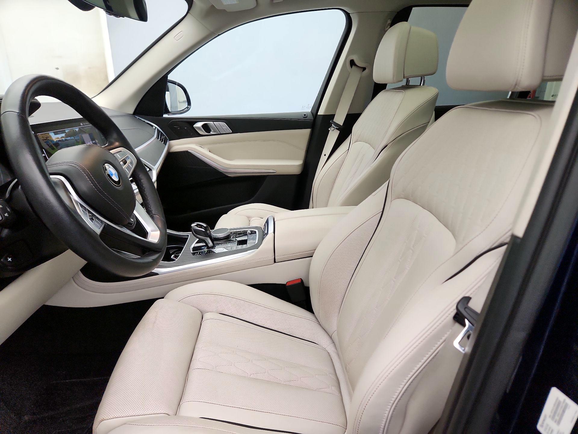 Thumbnail: 2022 BMW X7 - 11