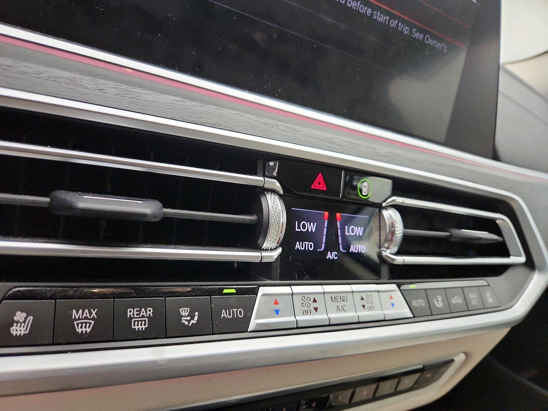 Thumbnail: 2022 BMW X7 - 16