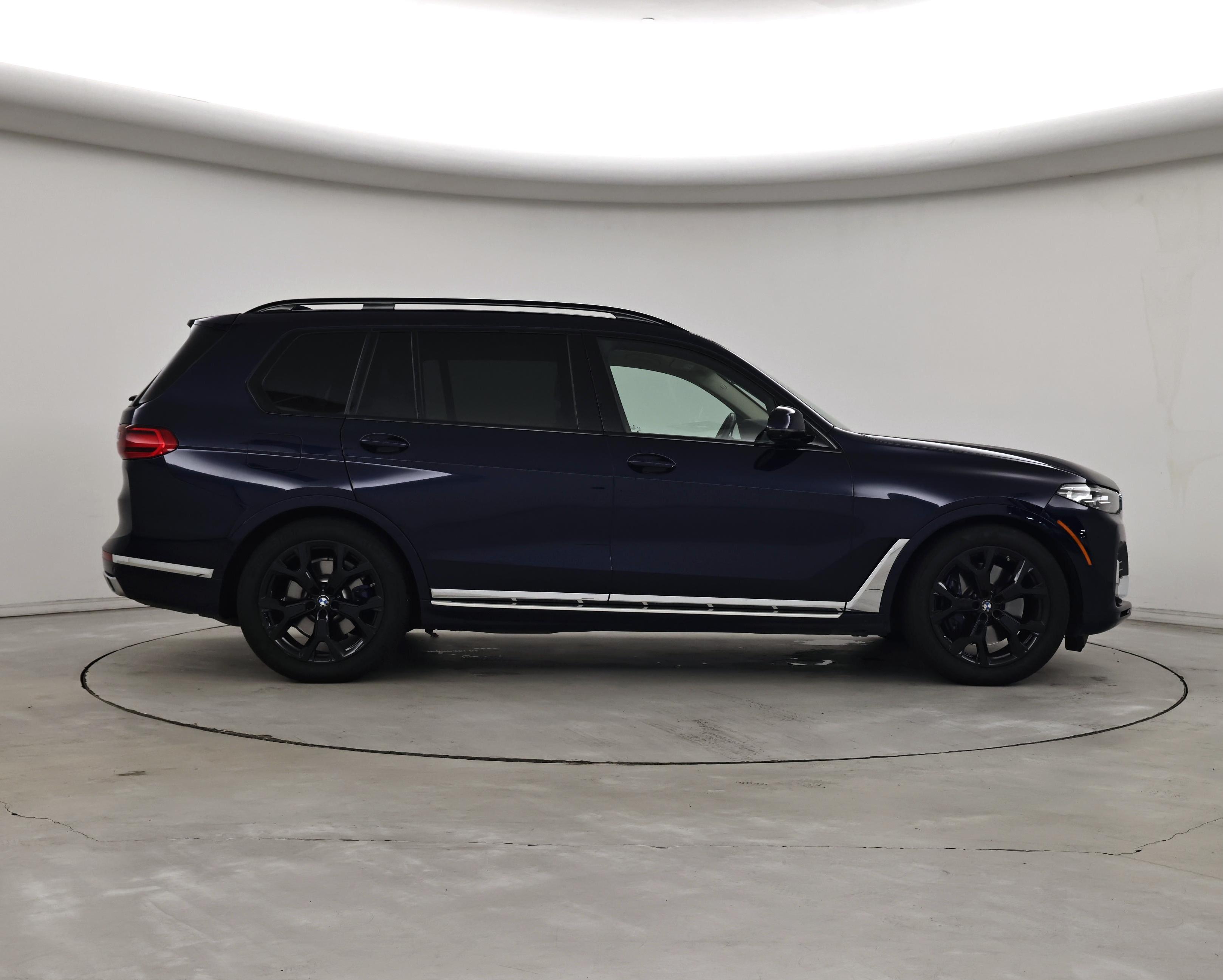 Thumbnail: 2022 BMW X7 - 7