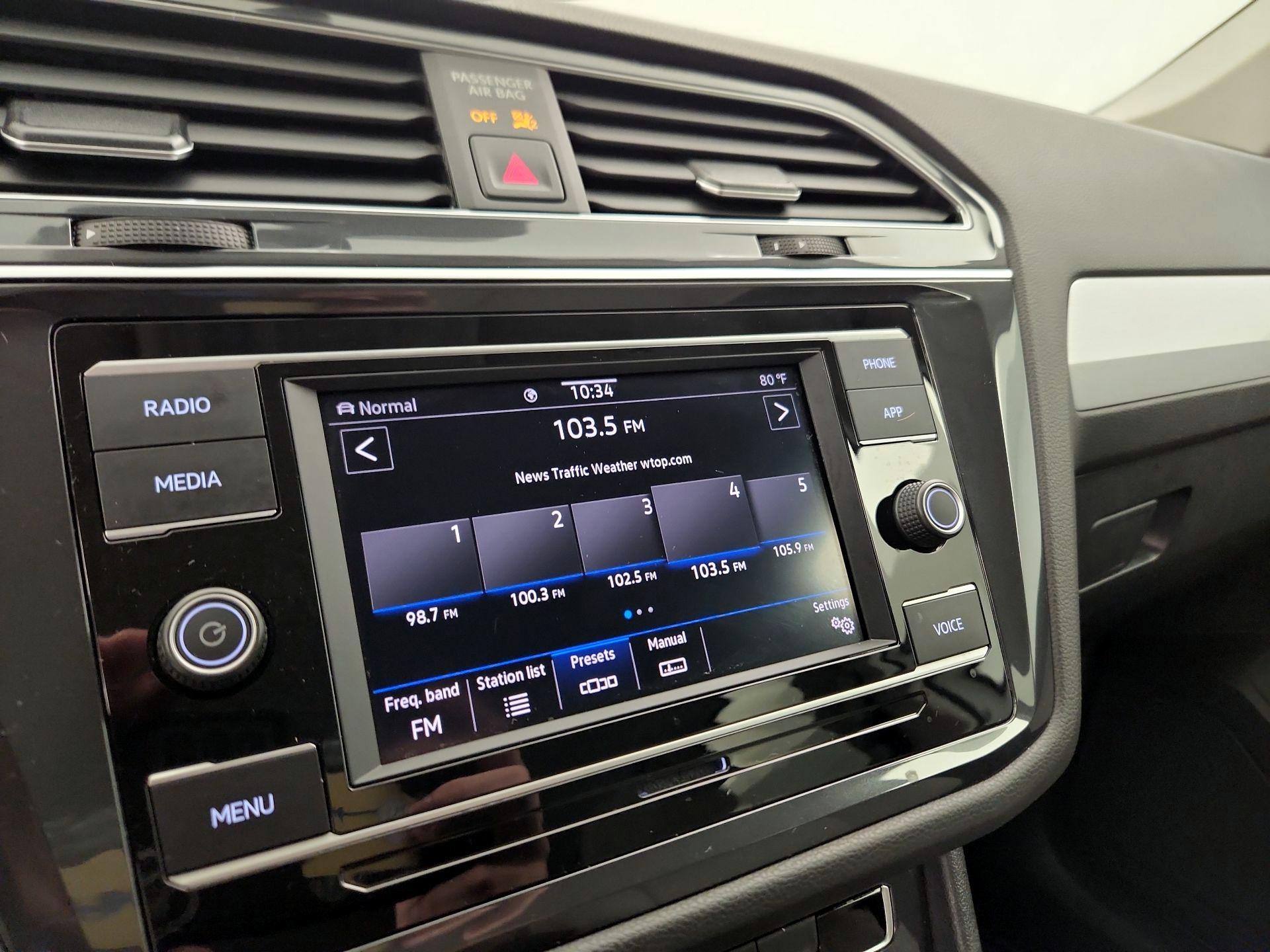 Thumbnail: 2020 Volkswagen Tiguan - 15