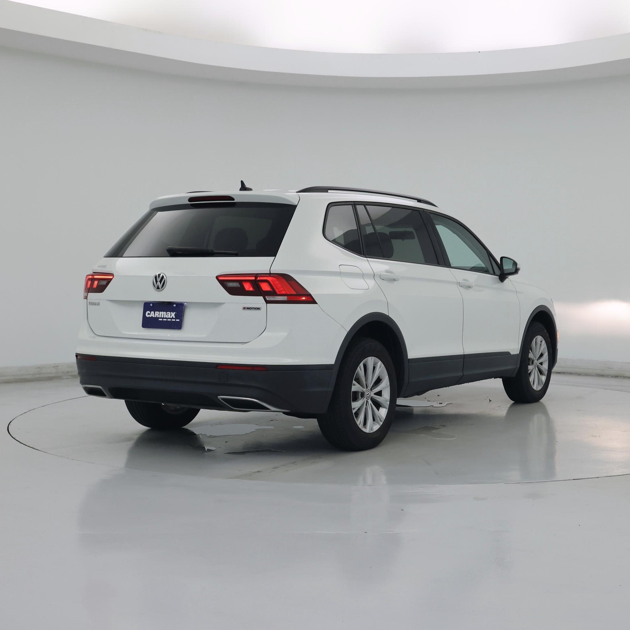 Thumbnail: 2020 Volkswagen Tiguan - 8