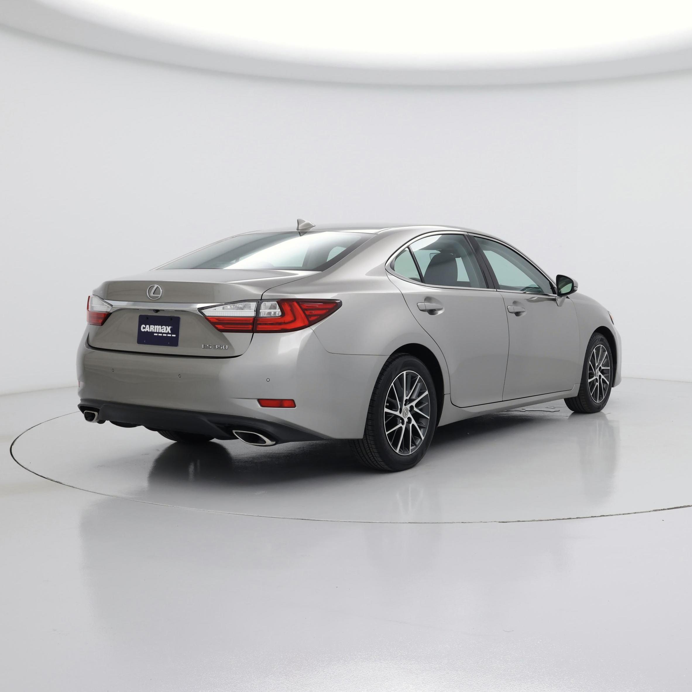 Thumbnail: 2017 Lexus ES - 8