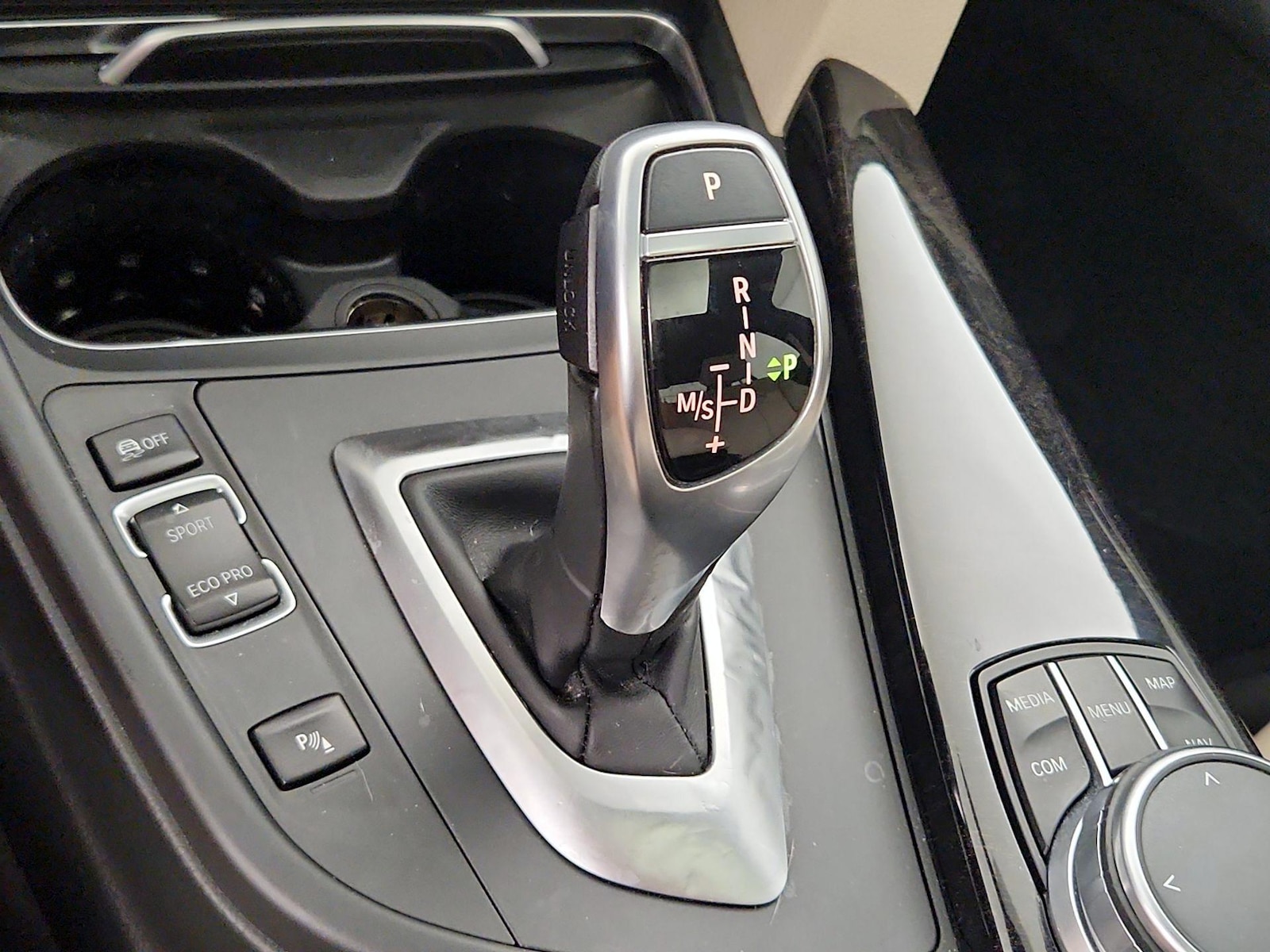 2018 BMW 3 Series 330i - Photo 19