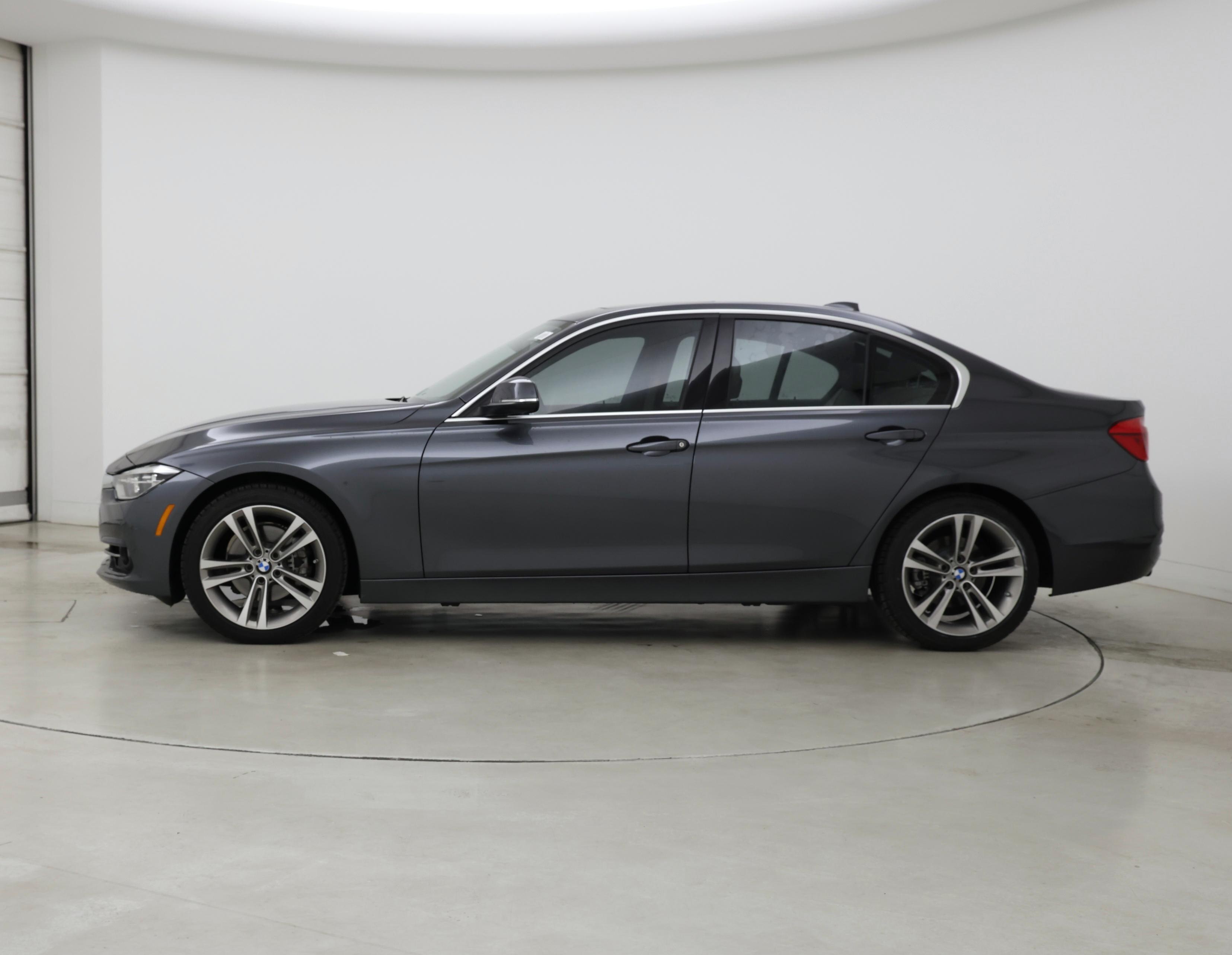 Thumbnail: 2018 BMW 3 Series - 3
