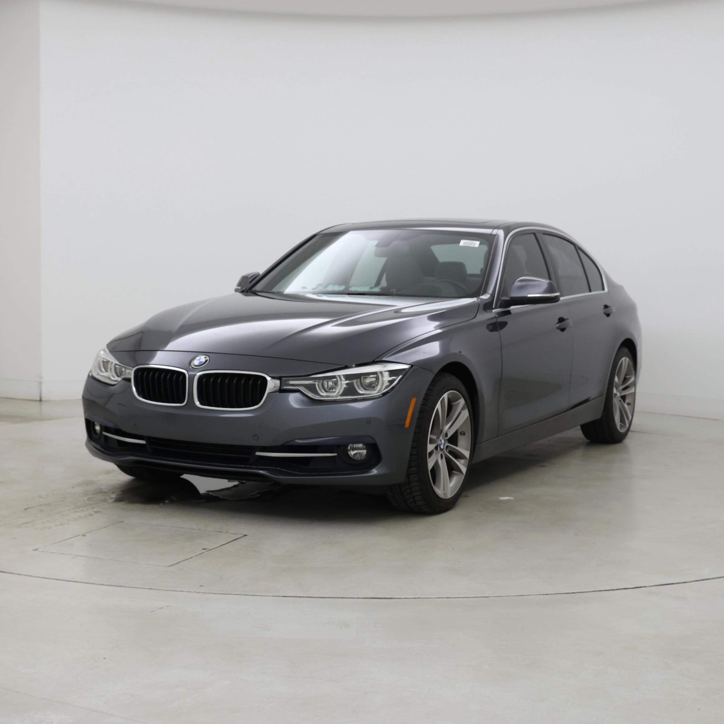 Thumbnail: 2018 BMW 3 Series - 4
