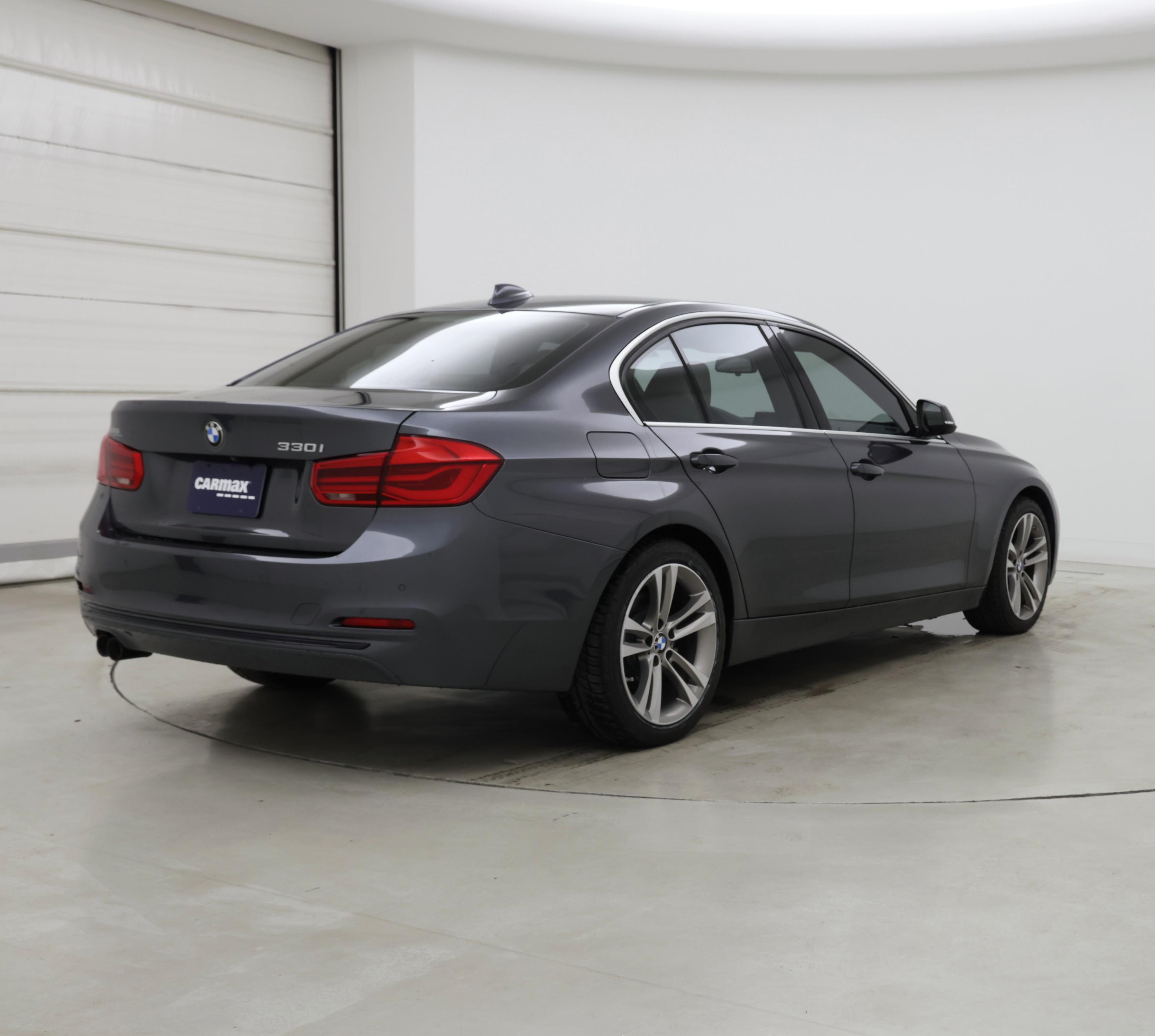 Thumbnail: 2018 BMW 3 Series - 8