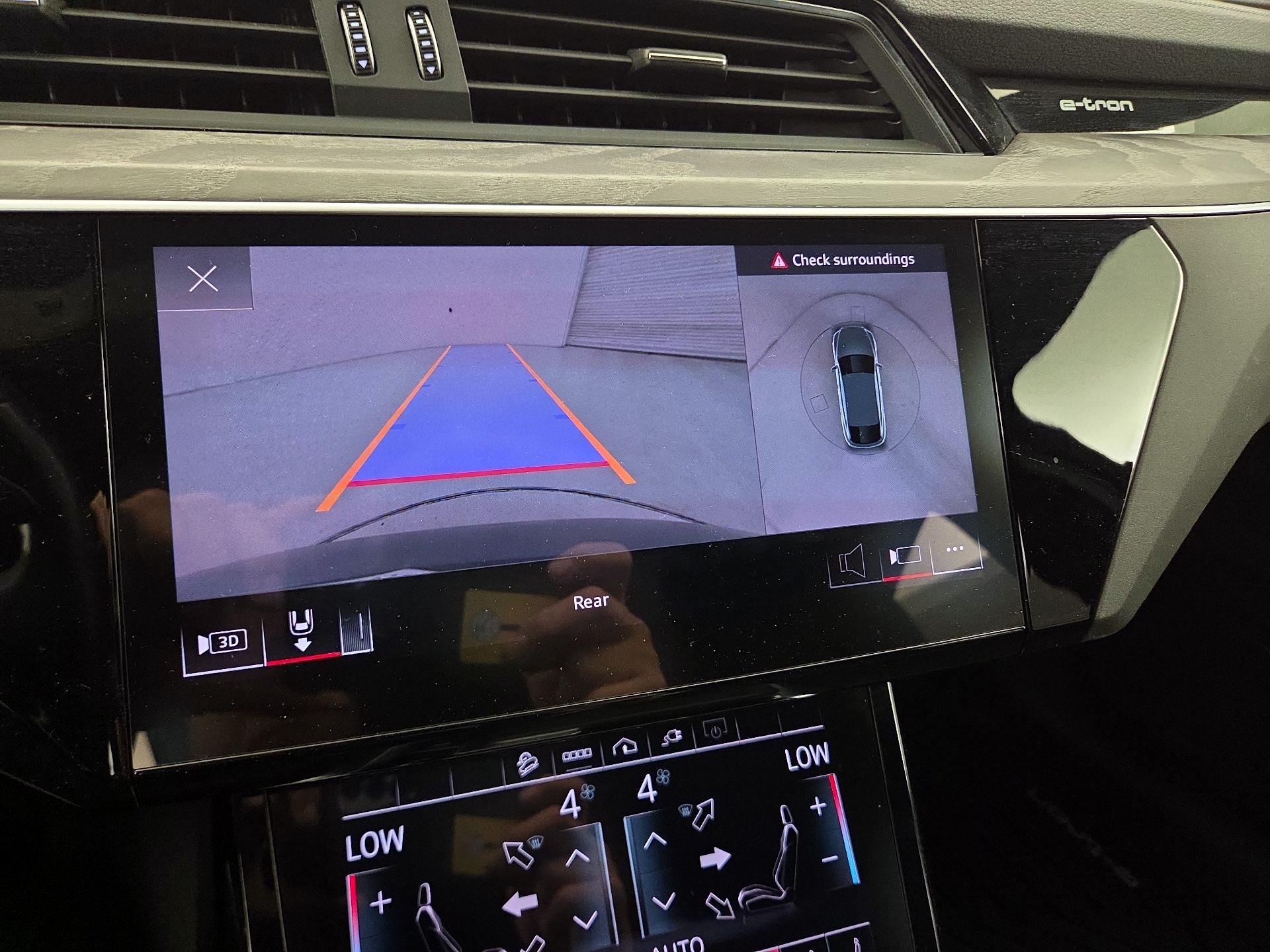 Thumbnail: 2024 Audi Q8 e-tron - 15