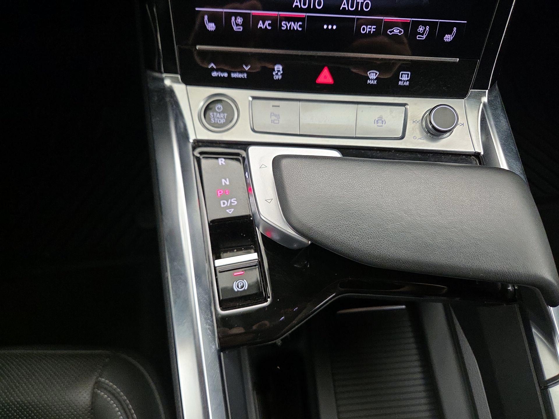 Thumbnail: 2024 Audi Q8 e-tron - 18