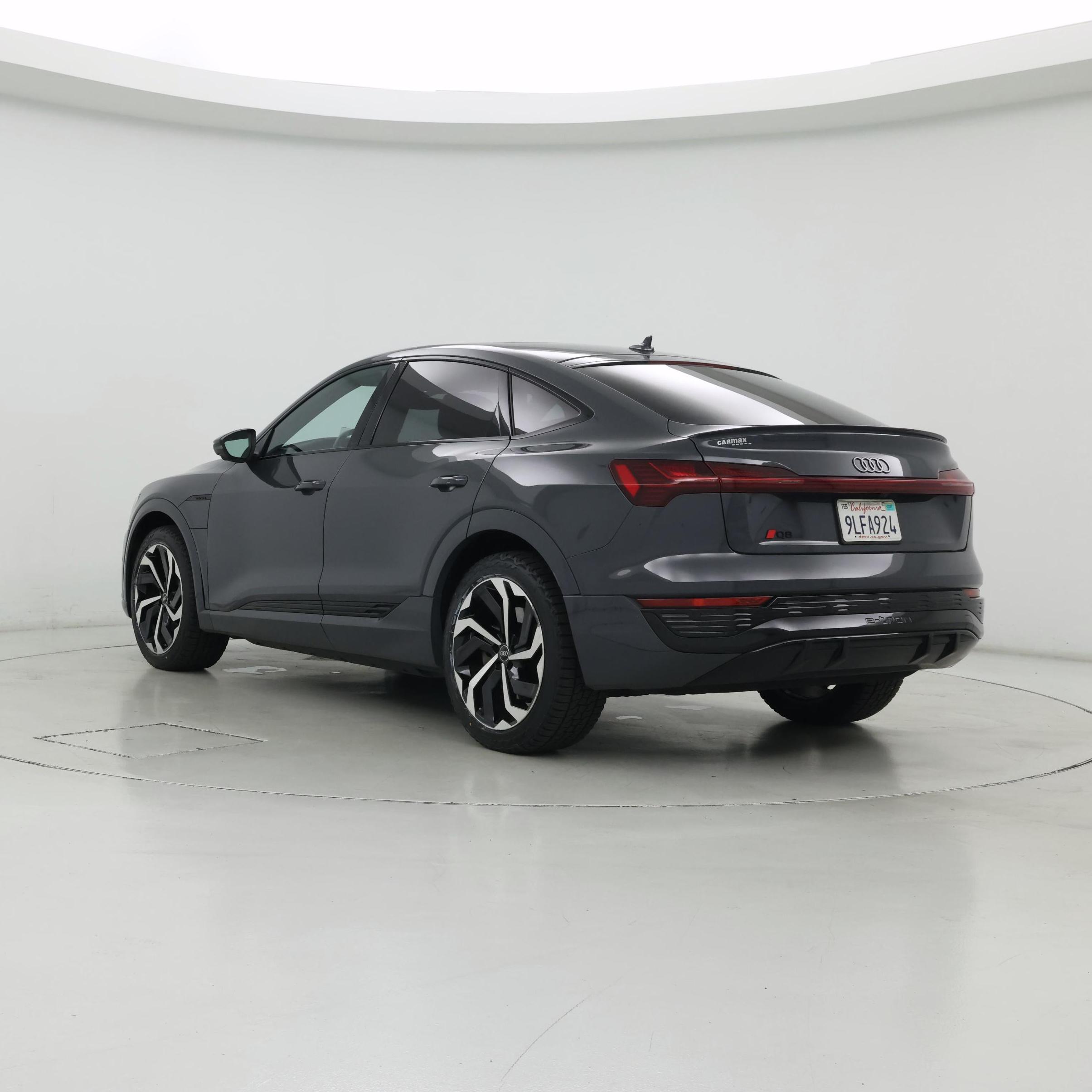 Thumbnail: 2024 Audi Q8 e-tron - 2