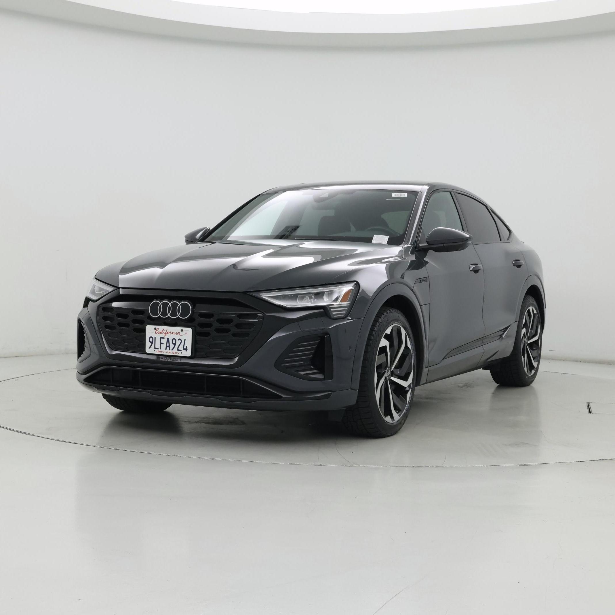 Thumbnail: 2024 Audi Q8 e-tron - 4