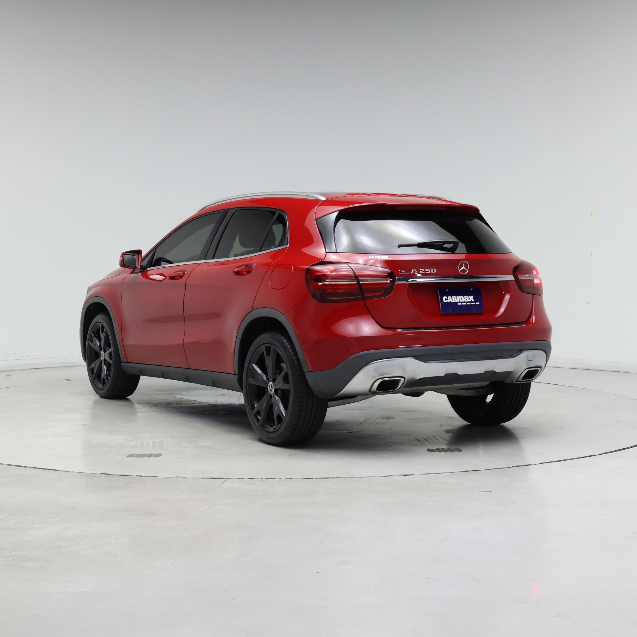 Thumbnail: 2019 Mercedes-Benz GLA - 2