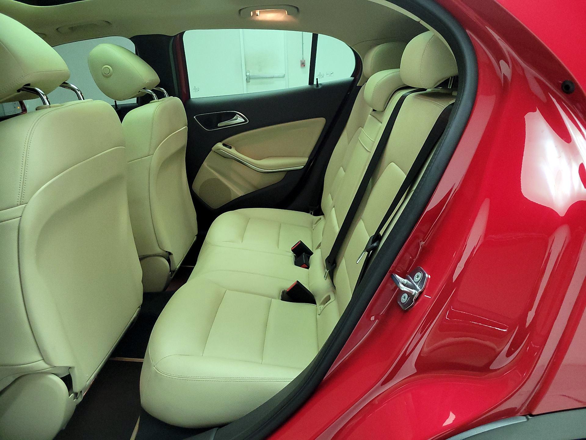 Thumbnail: 2019 Mercedes-Benz GLA - 20