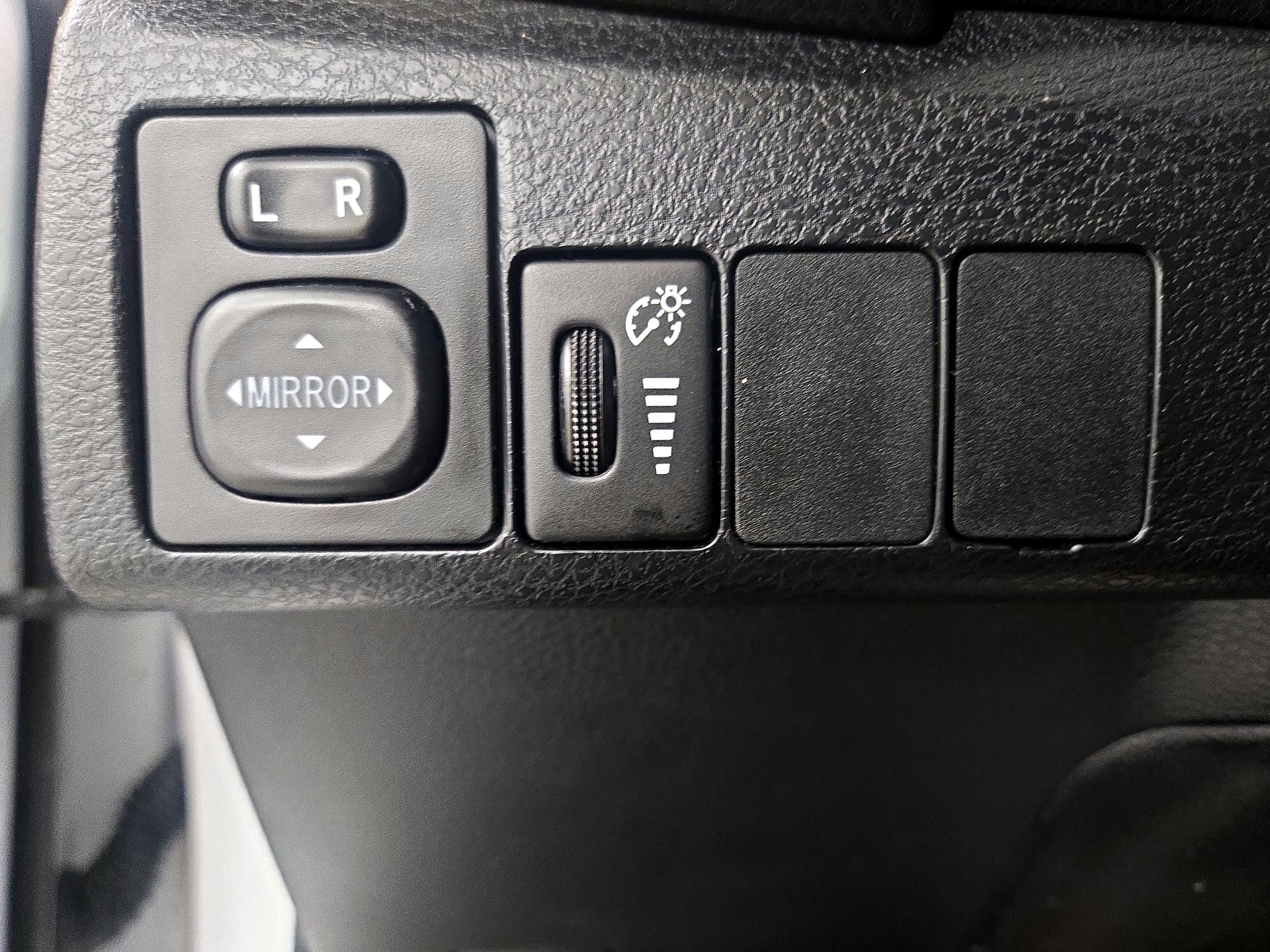 Thumbnail: 2014 Toyota Corolla - 13