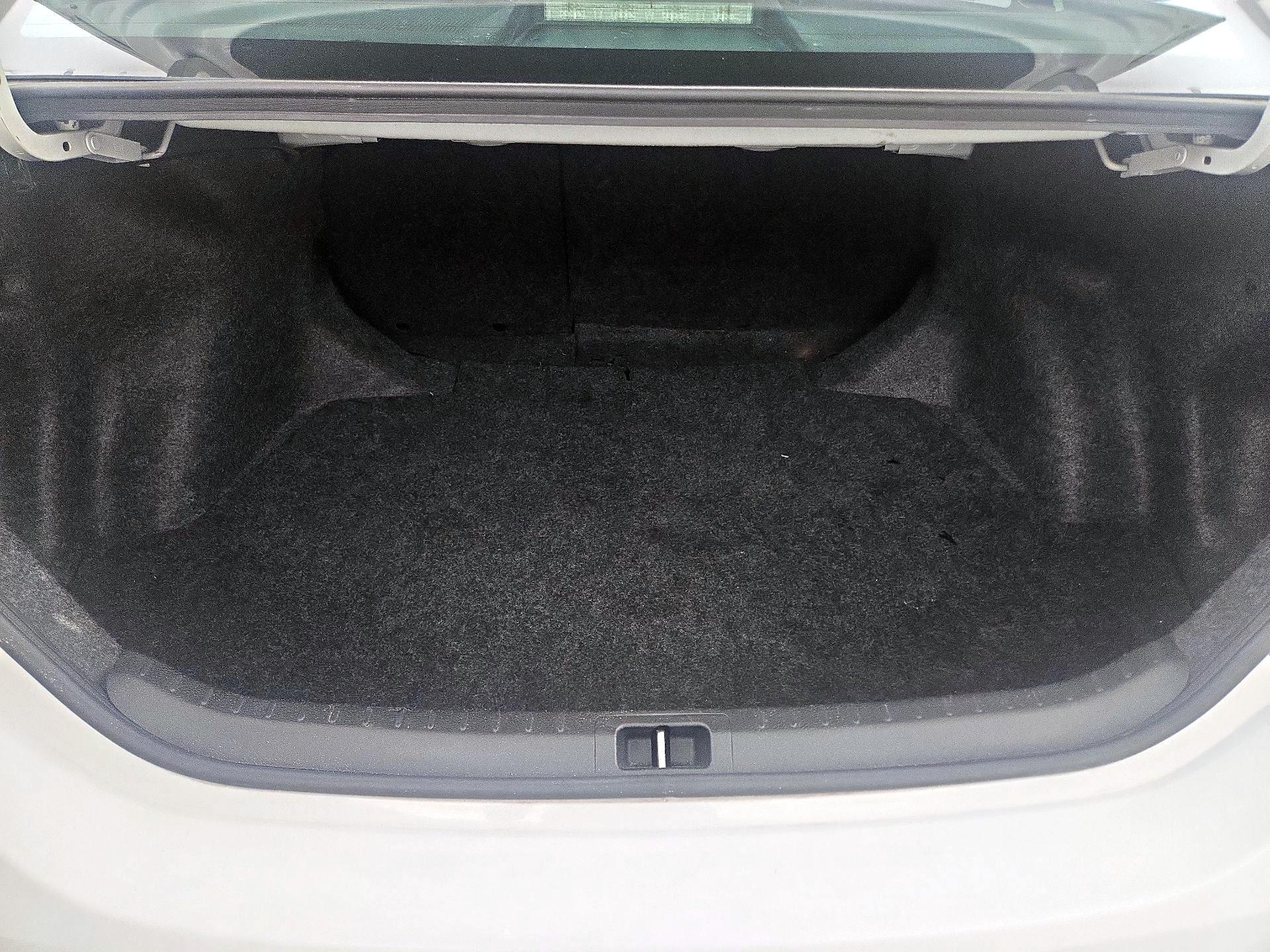 Thumbnail: 2014 Toyota Corolla - 20