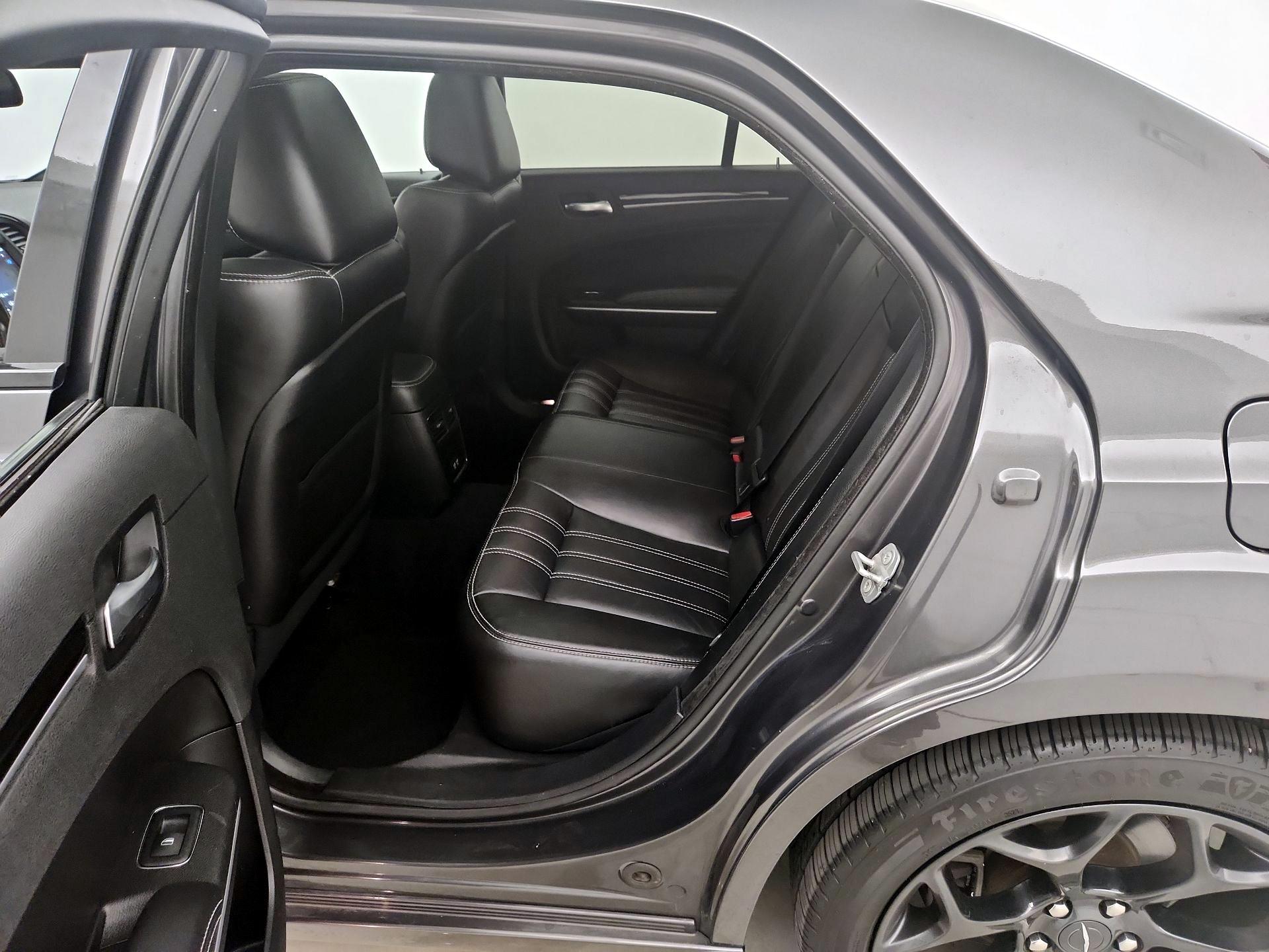 Thumbnail: 2019 Chrysler 300 - 20