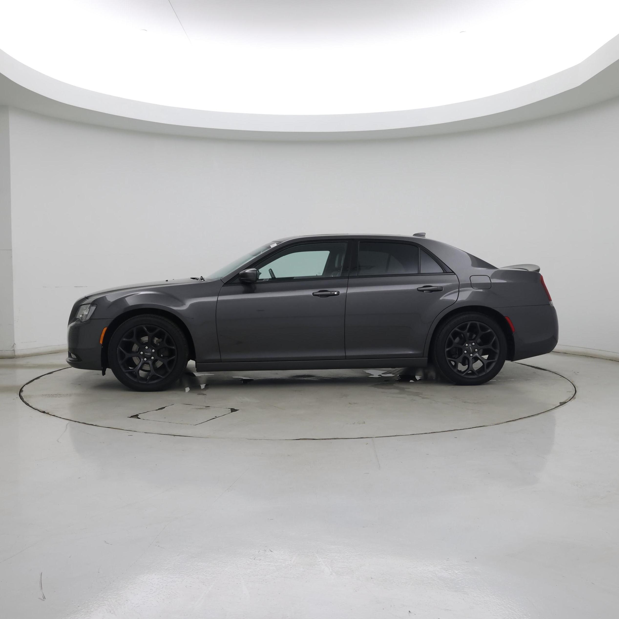 Thumbnail: 2019 Chrysler 300 - 3
