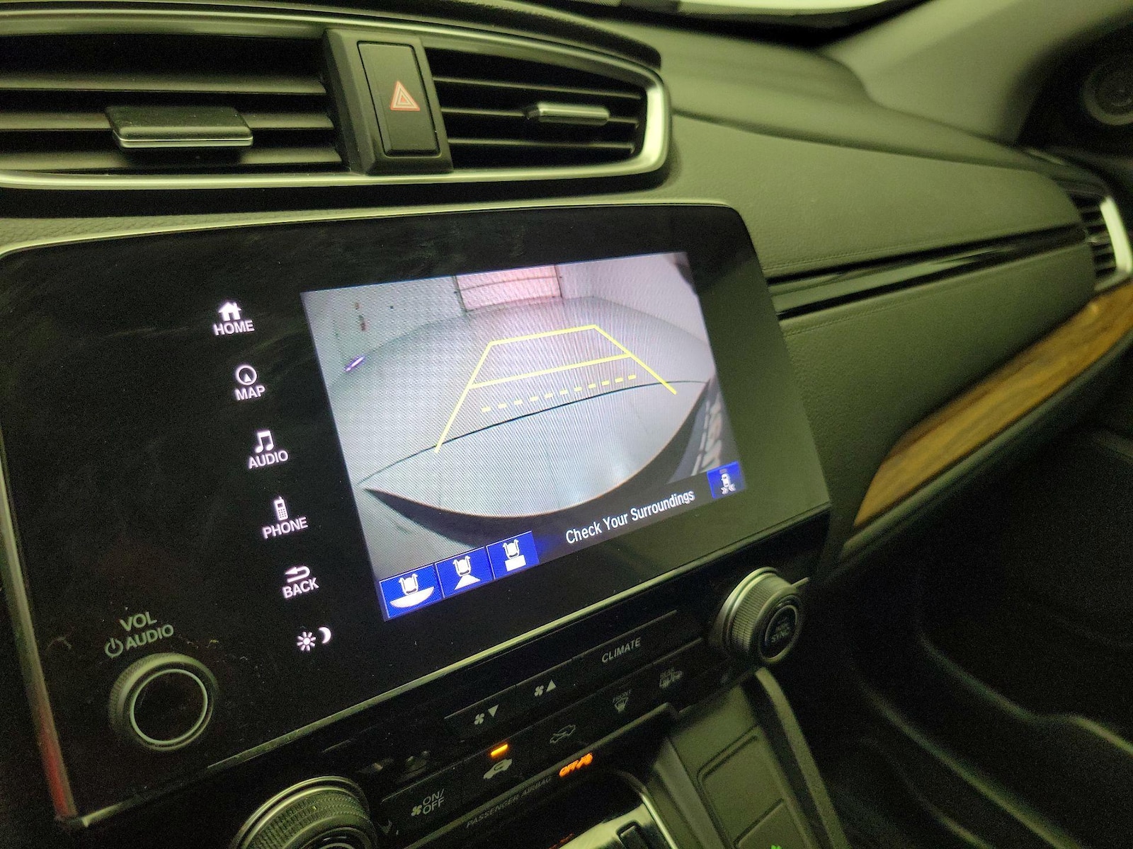 2018 Honda CR-V Touring - Photo 16
