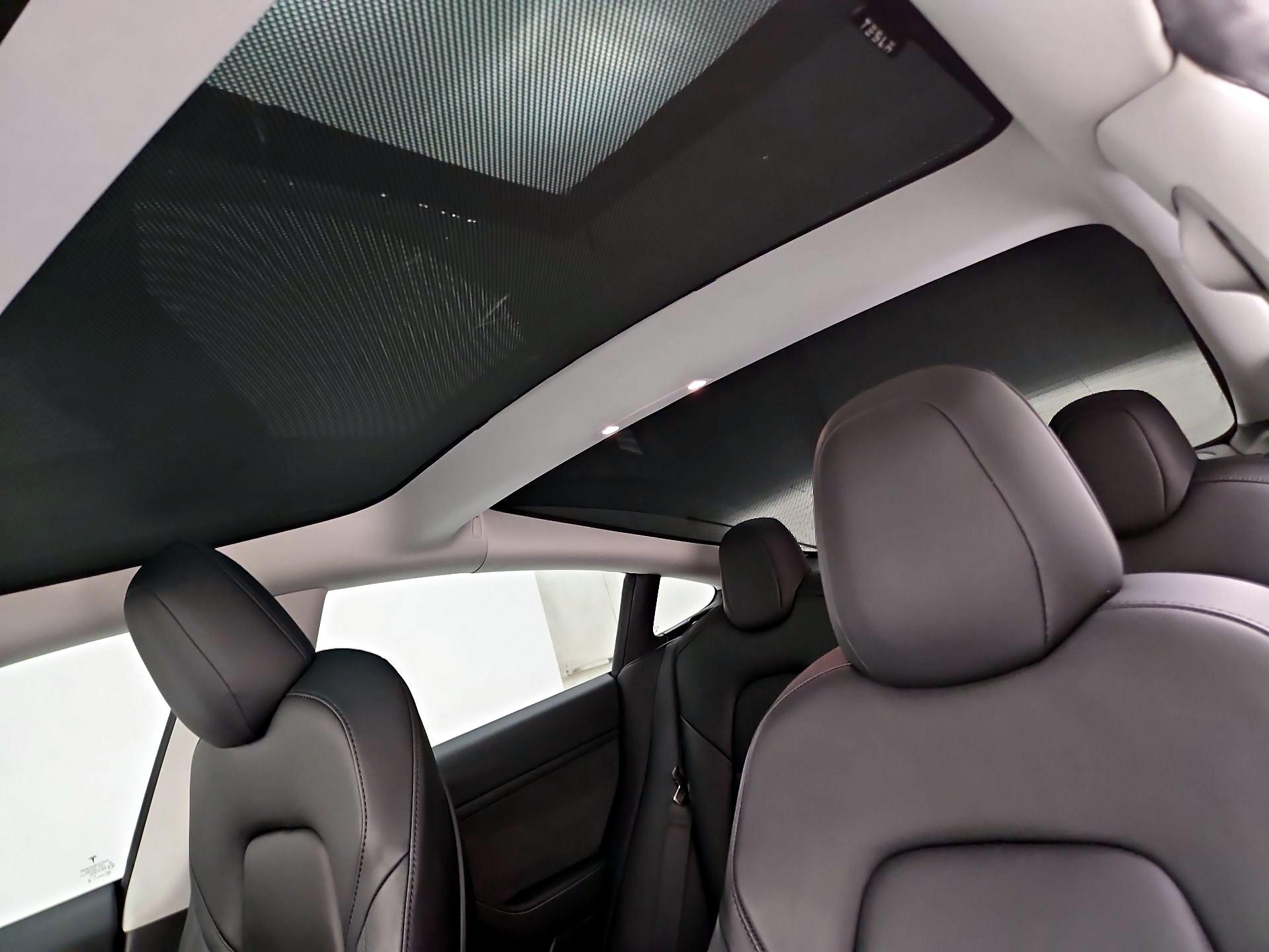 Thumbnail: 2023 Tesla Model 3 - 18