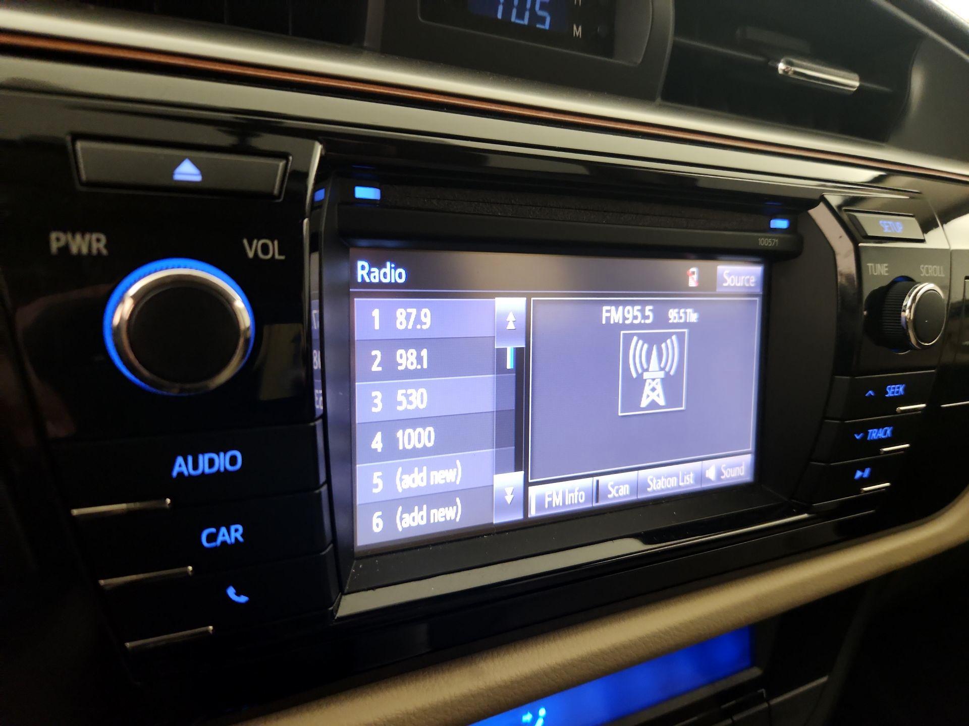 Thumbnail: 2016 Toyota Corolla - 15