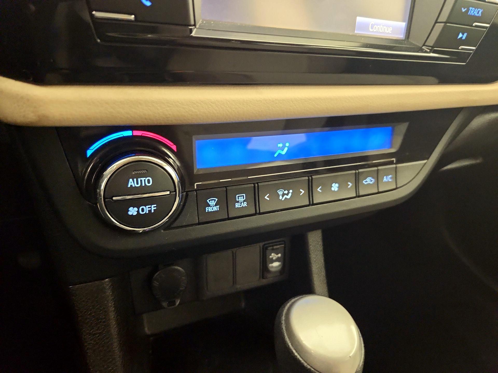Thumbnail: 2016 Toyota Corolla - 16