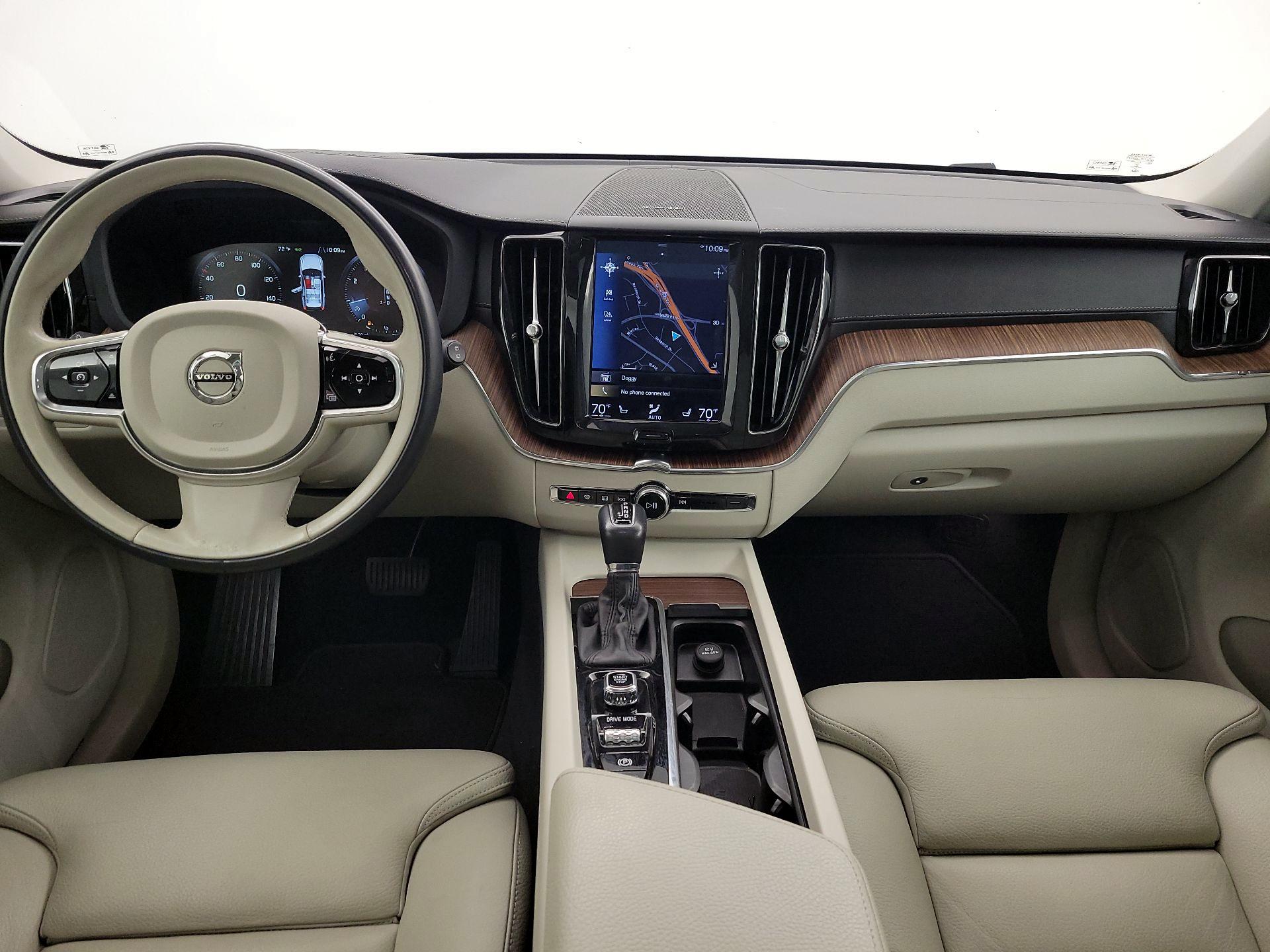 Thumbnail: 2019 Volvo XC60 - 9