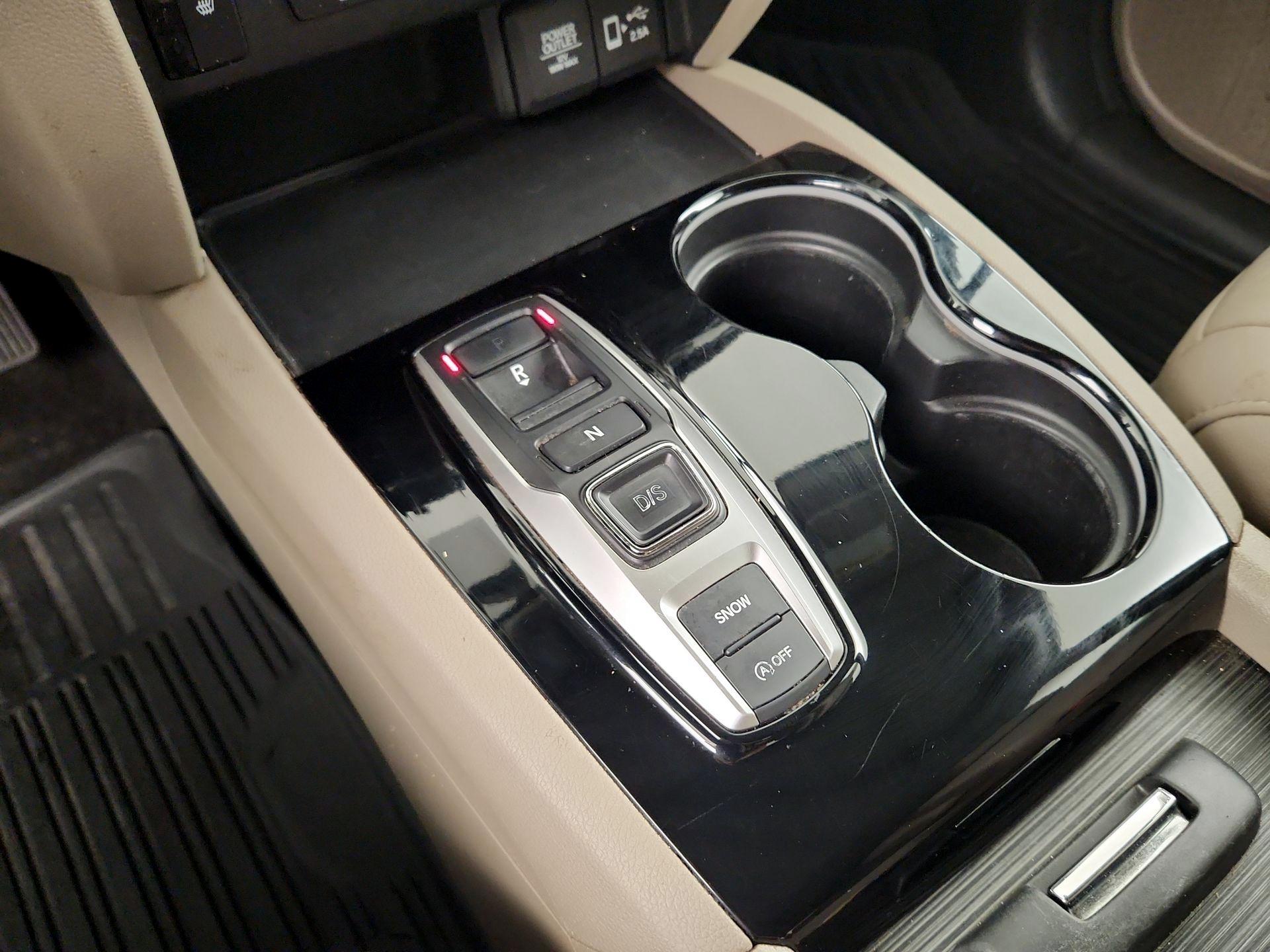 Thumbnail: 2019 Honda Pilot - 16