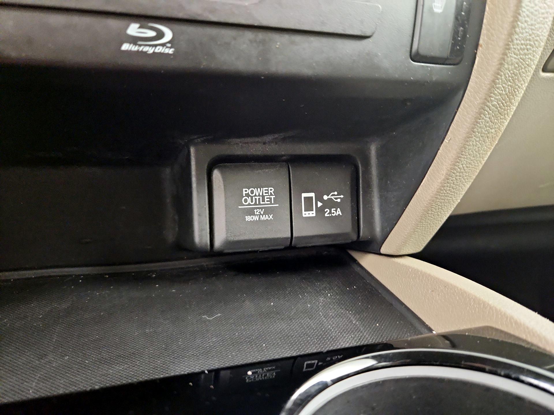 Thumbnail: 2019 Honda Pilot - 17
