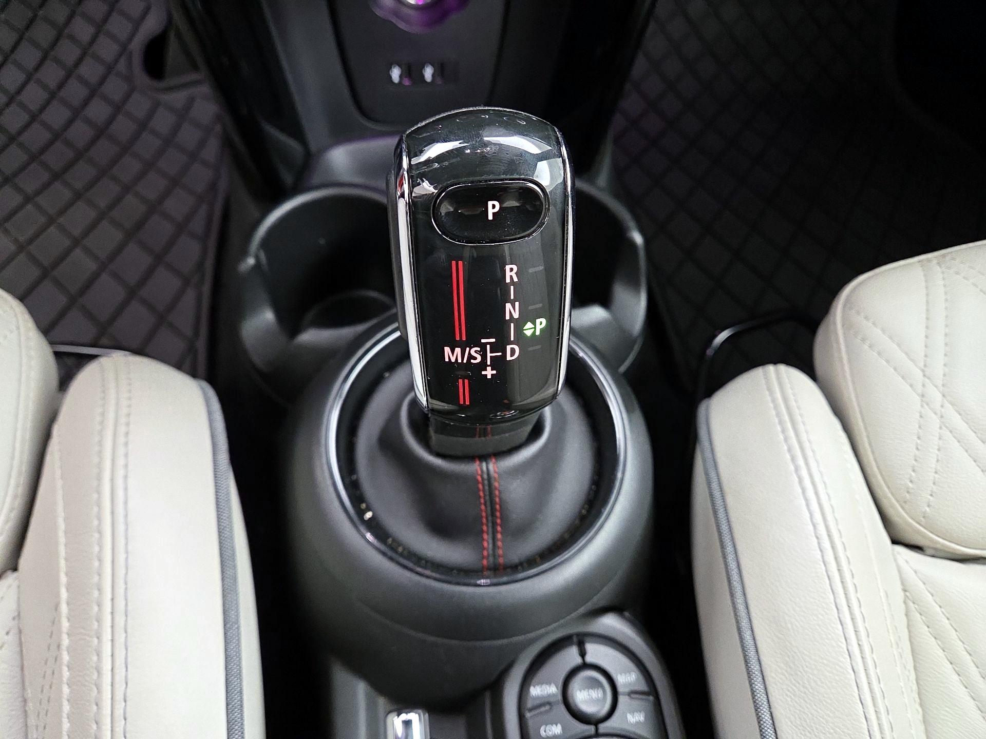 Thumbnail: 2020 MINI Cooper - 17