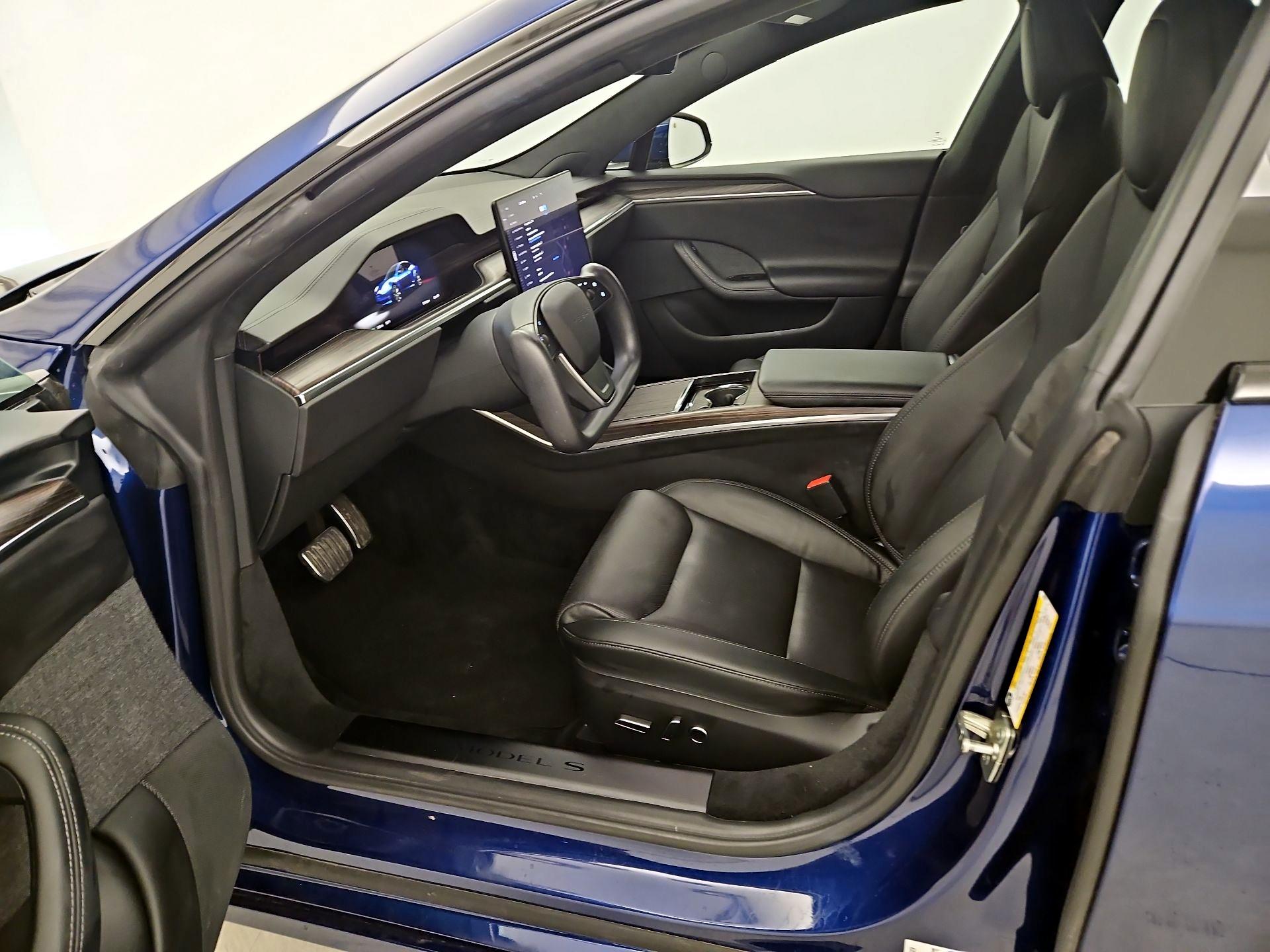 Thumbnail: 2022 Tesla Model S - 11