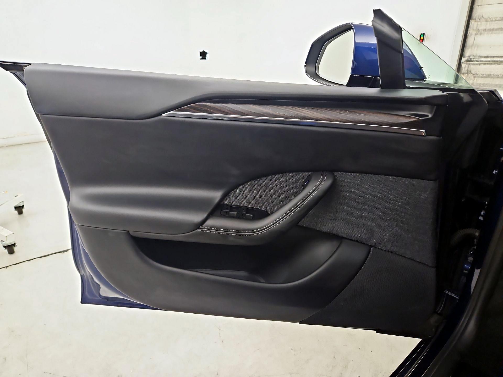 Thumbnail: 2022 Tesla Model S - 12