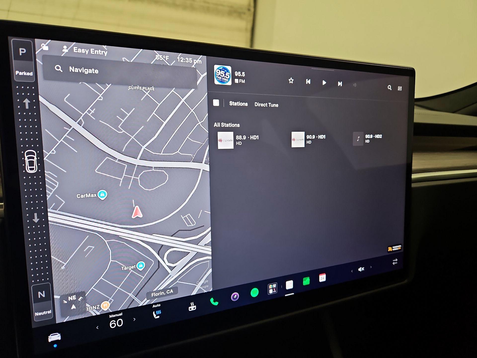 Thumbnail: 2022 Tesla Model S - 15