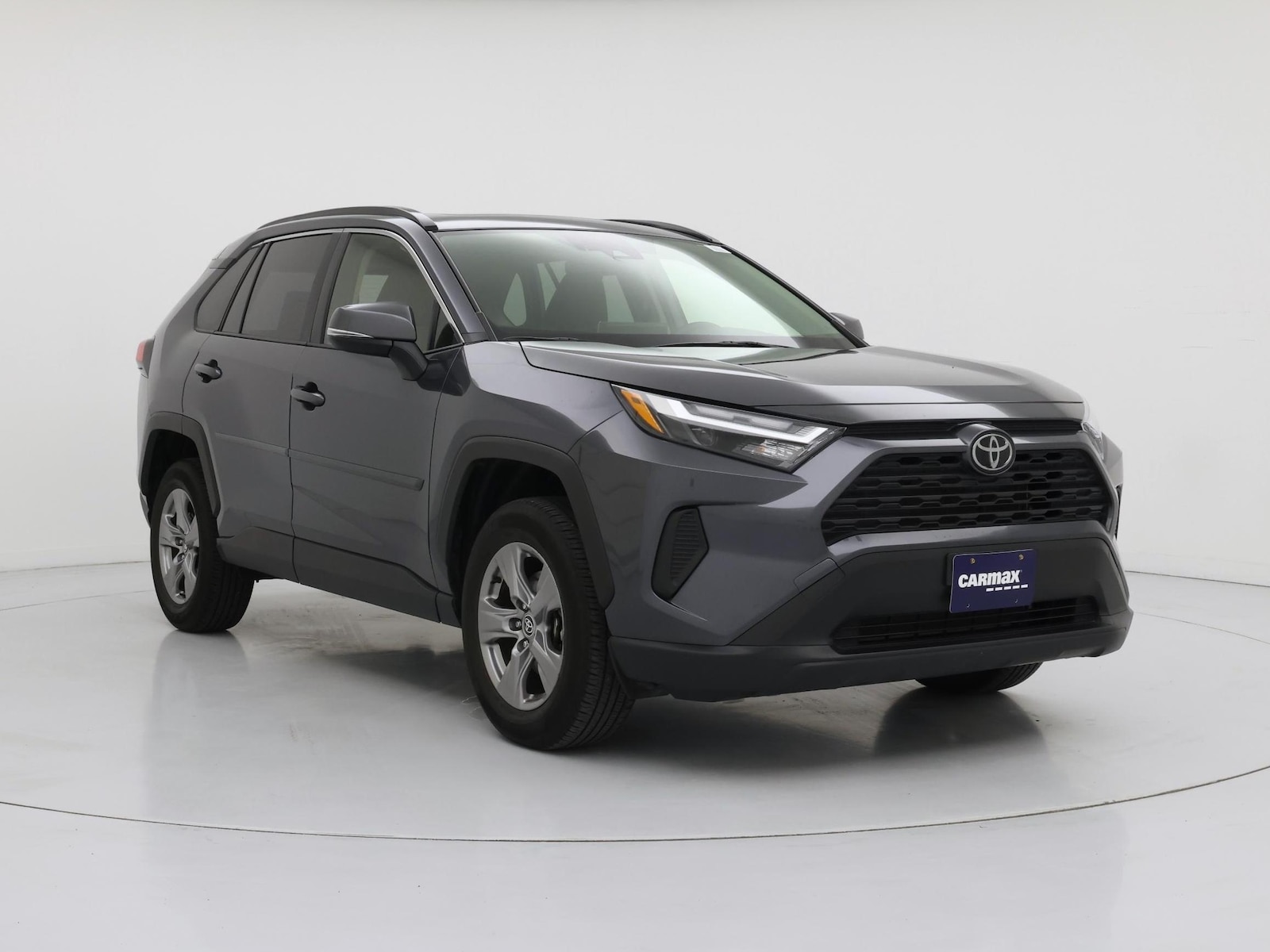 2023 Toyota RAV4 XLE - Photo 2