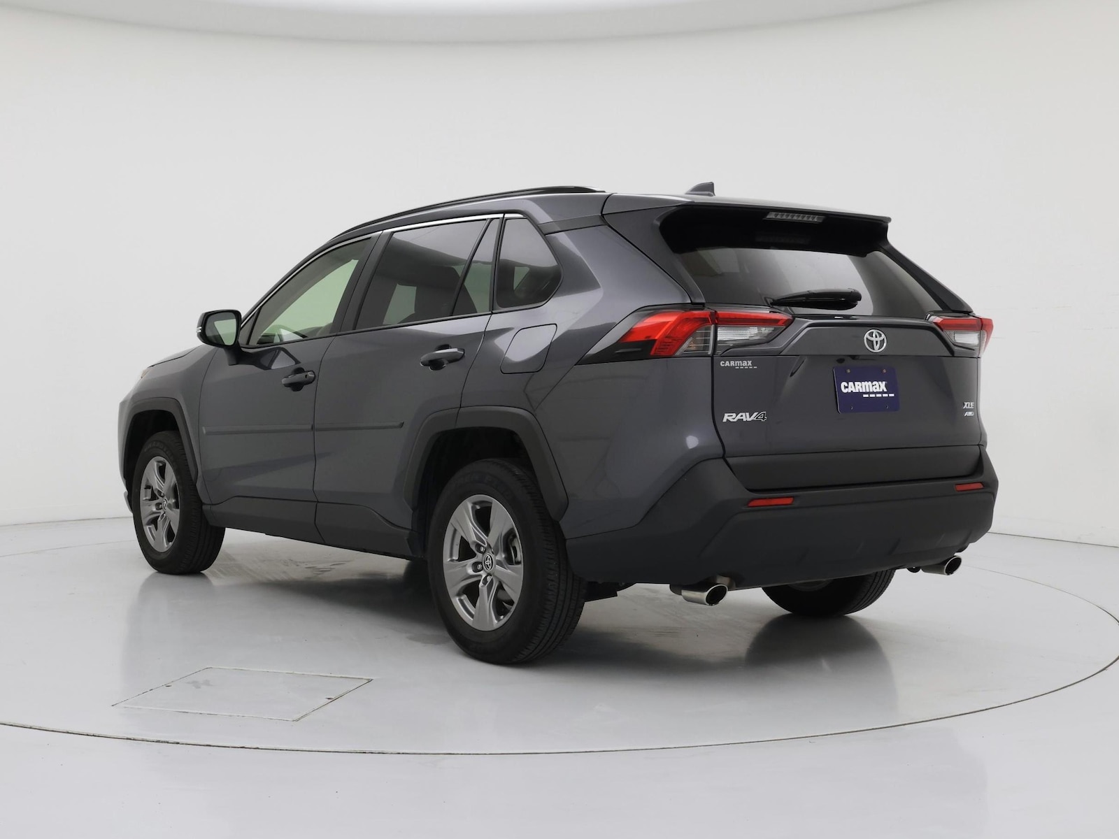 2023 Toyota RAV4 XLE - Photo 3