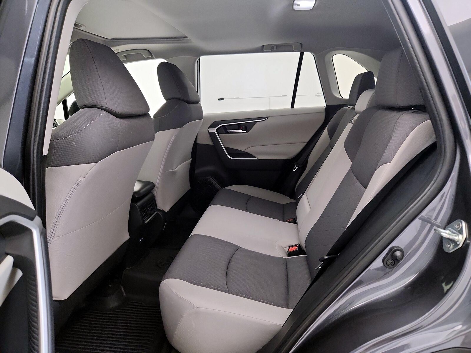 2023 Toyota RAV4 XLE - Photo 21