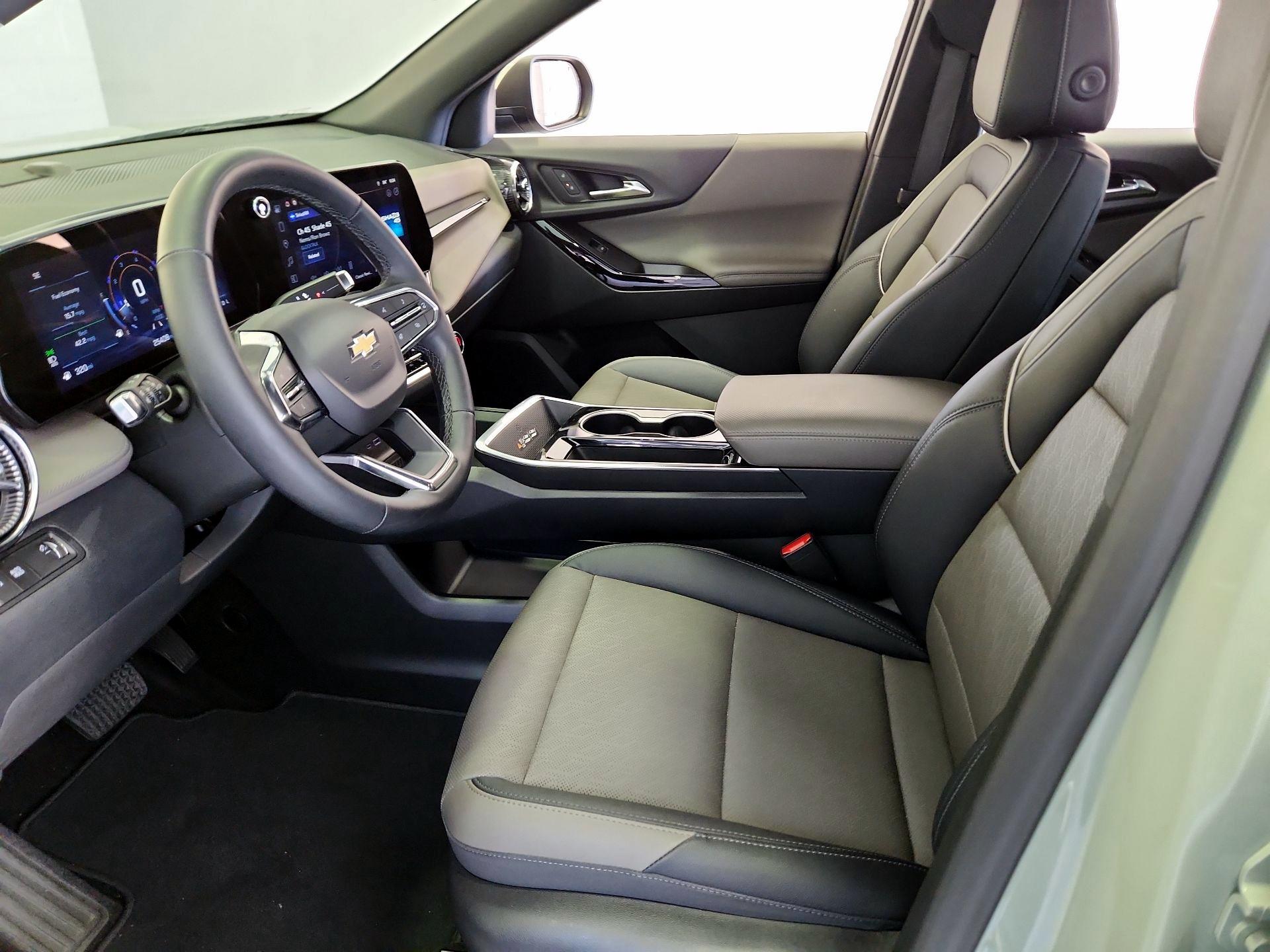 Thumbnail: 2025 Chevrolet Equinox - 11