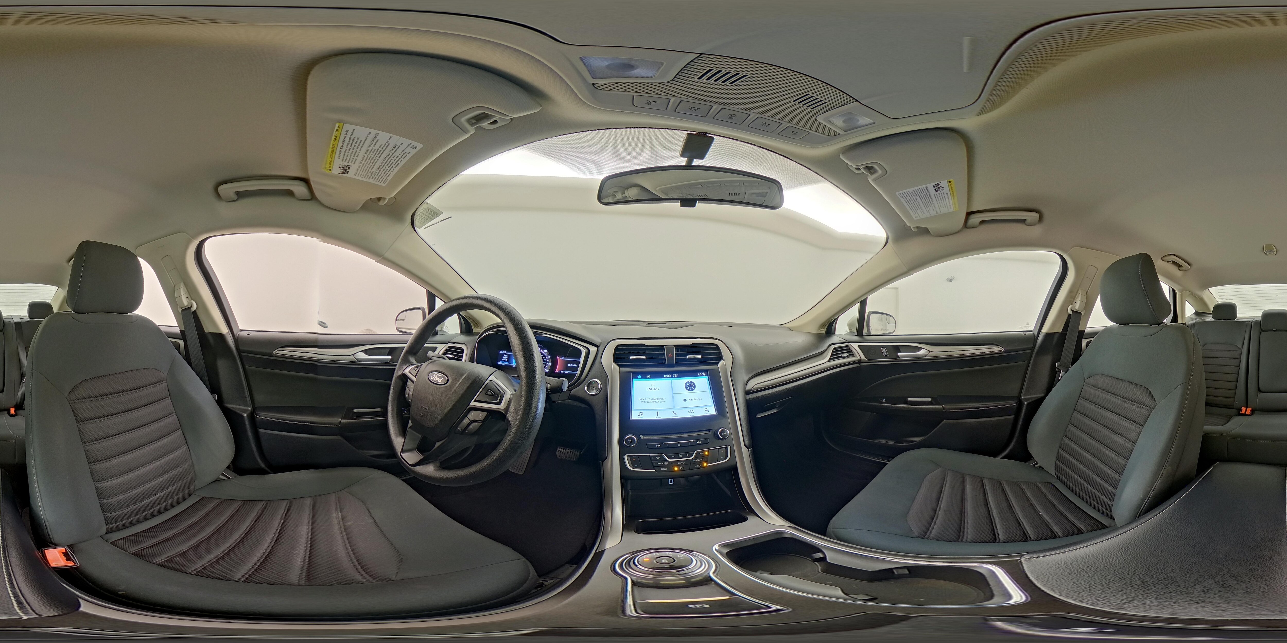 2017 Ford Fusion SE - Photo 24