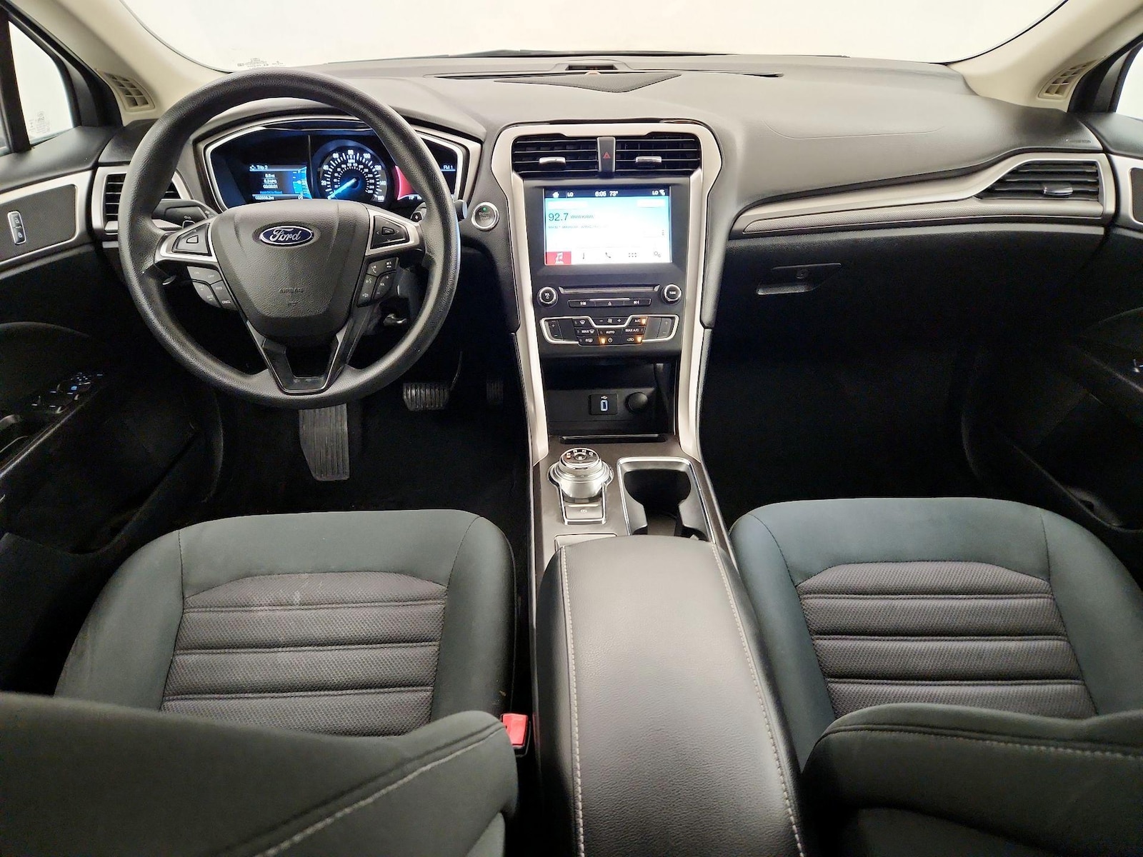 2017 Ford Fusion SE - Photo 10