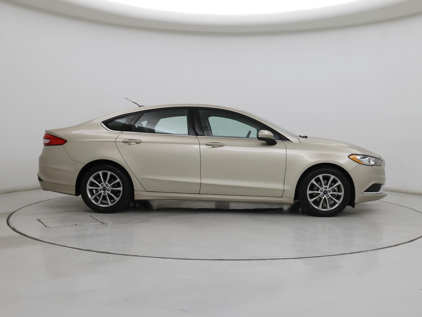 2017 Ford Fusion SE - Photo 8