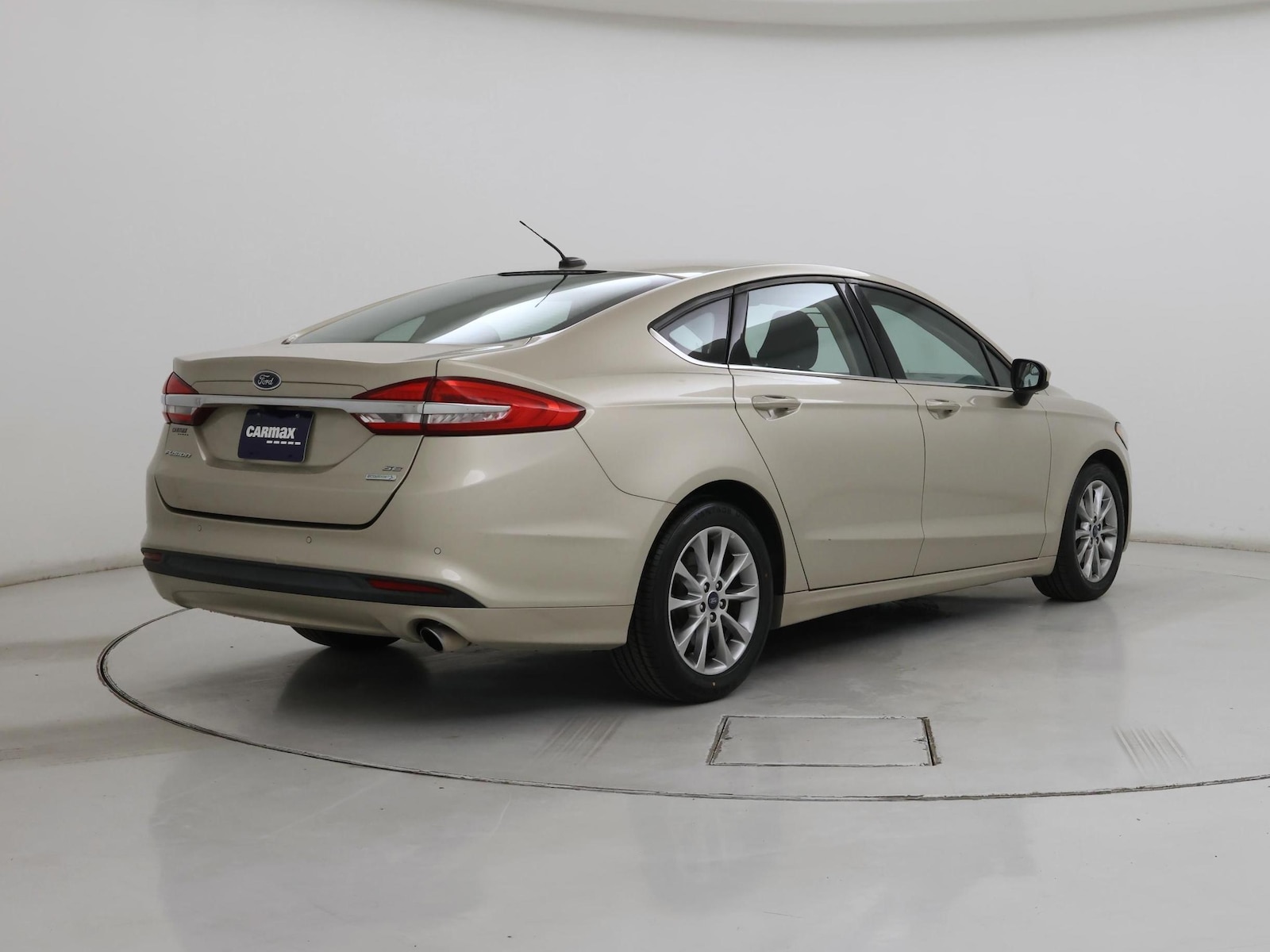 2017 Ford Fusion SE - Photo 9