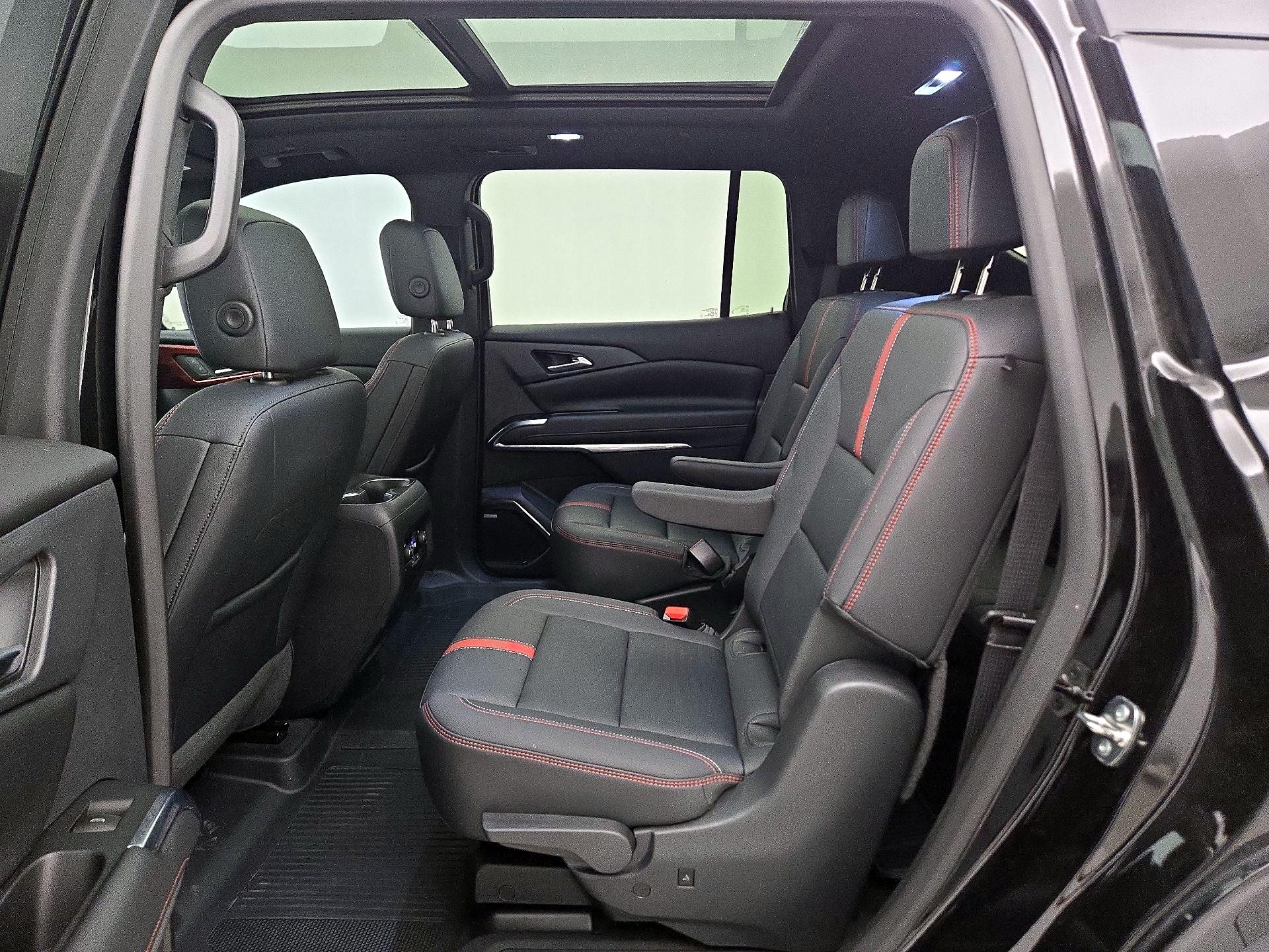 Thumbnail: 2024 Chevrolet Traverse - 20